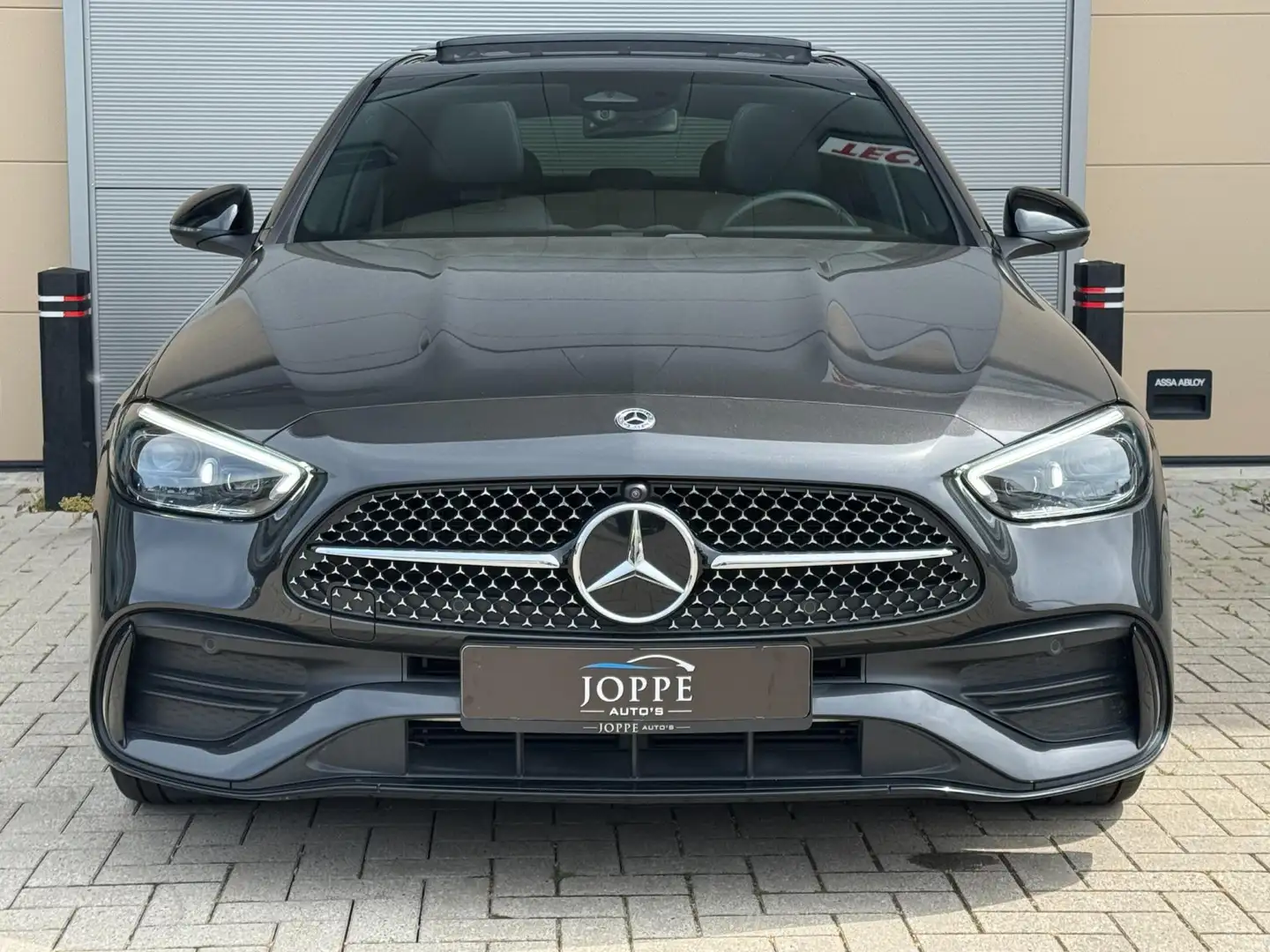 Mercedes-Benz C 300 e |AMG Line|Pano|Night|DigiLicht|Elek trek|360|Hea Šedá - 2