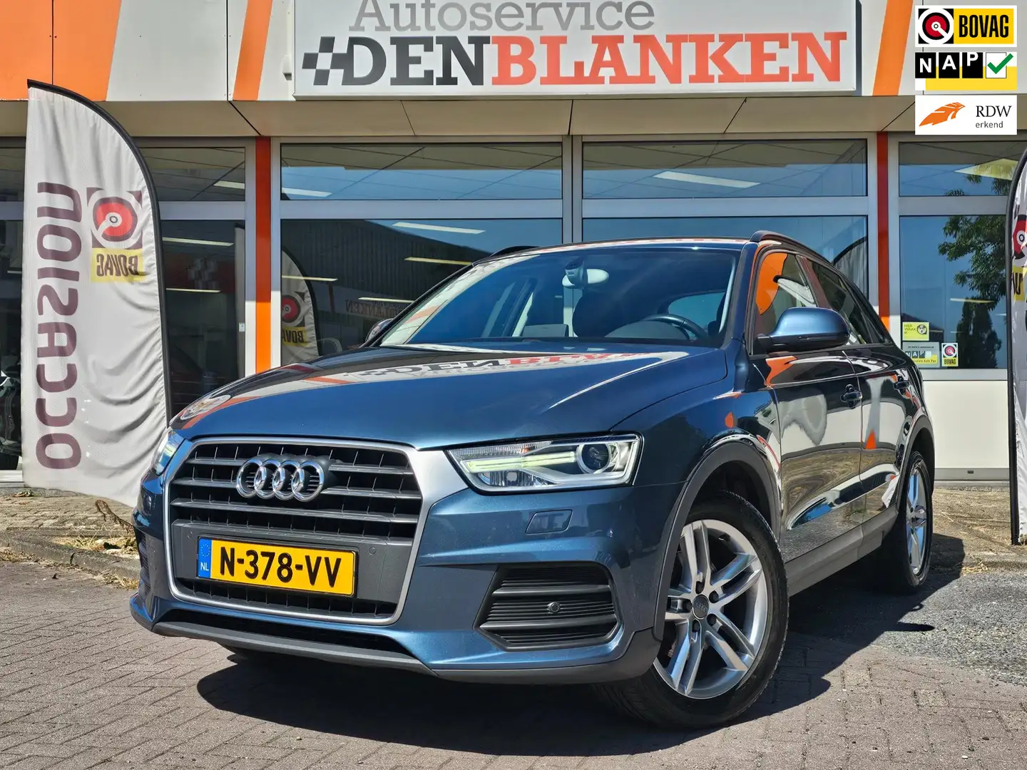 Audi Q3 1.4 TFSI CoD Sport S Line BJ.2015 / Navi / Clima / Blauw - 1