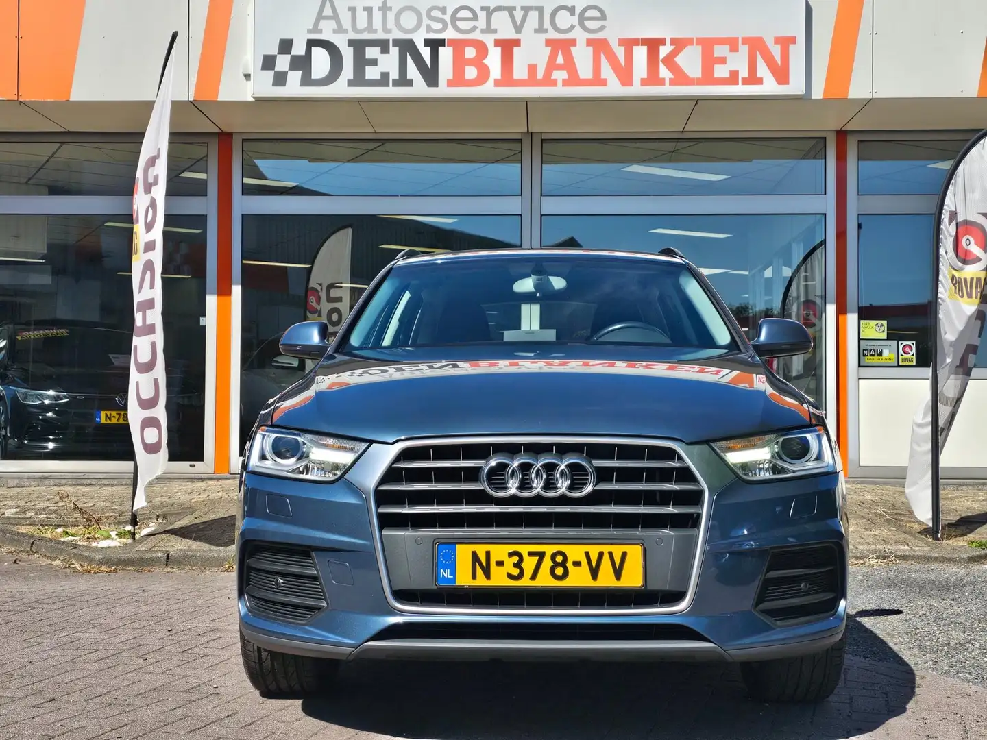 Audi Q3 1.4 TFSI CoD Sport S Line BJ.2015 / Navi / Clima / Blauw - 2