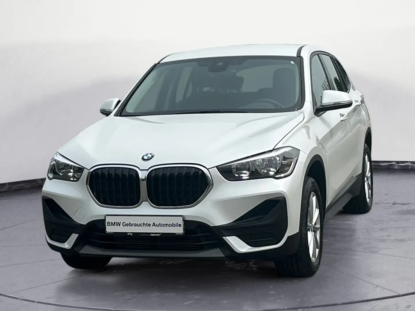 BMW X1 sDrive18i Advantage Klimaaut. Aut. Heckkl. Si Weiß - 2