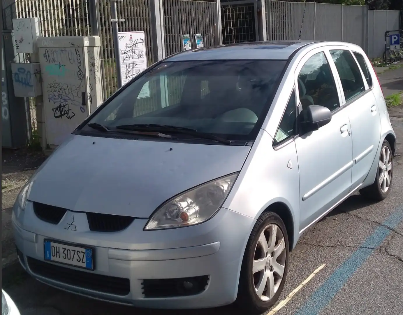 Mitsubishi Colt Colt VIII 2004 5p 1.3 16v Instyle Argintiu - 1