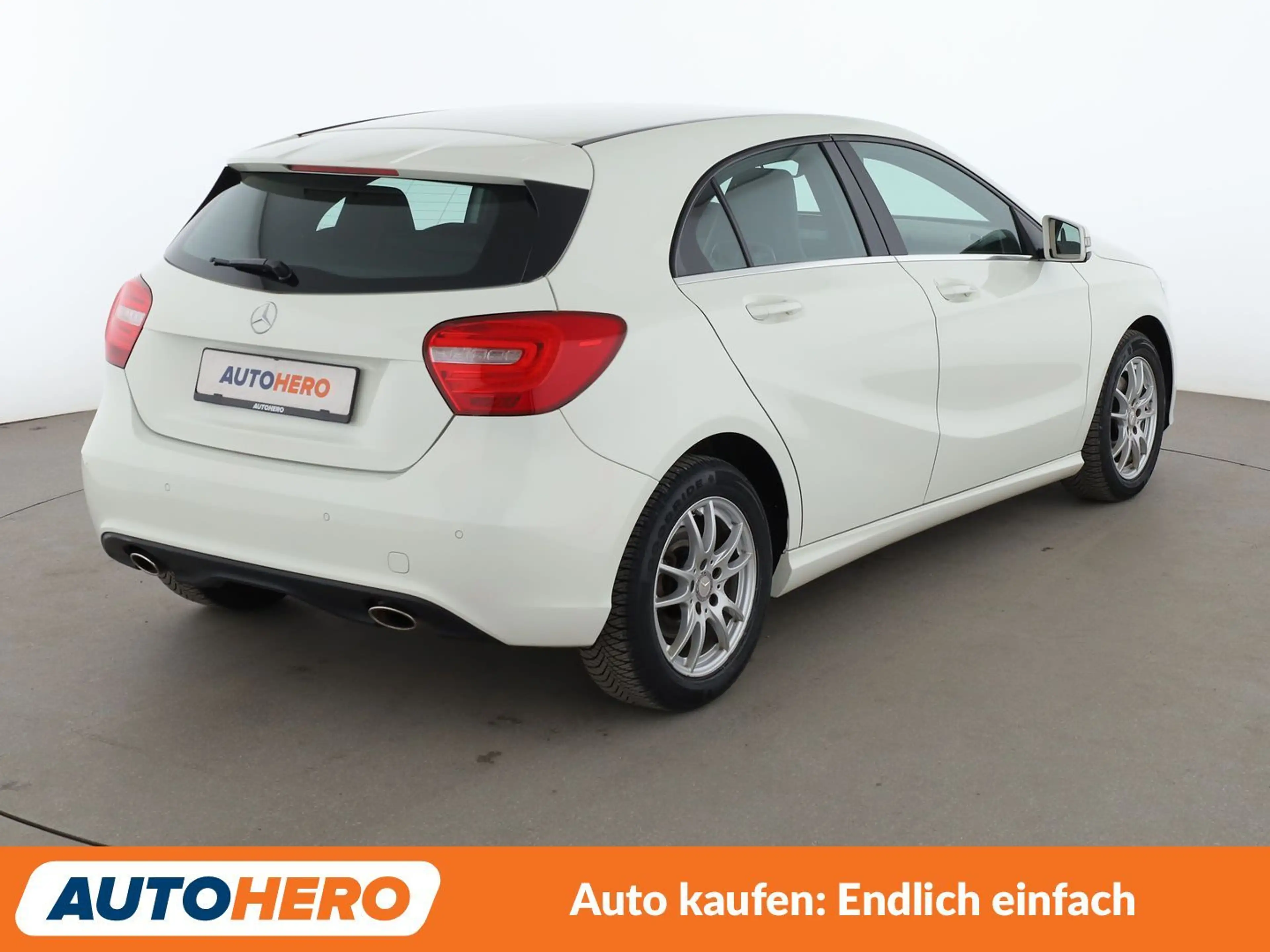 Mercedes-Benz A 180 A 180 BlueEfficiency Urban Aut.*NAVI*BI-XENON*PDC* — photo 6