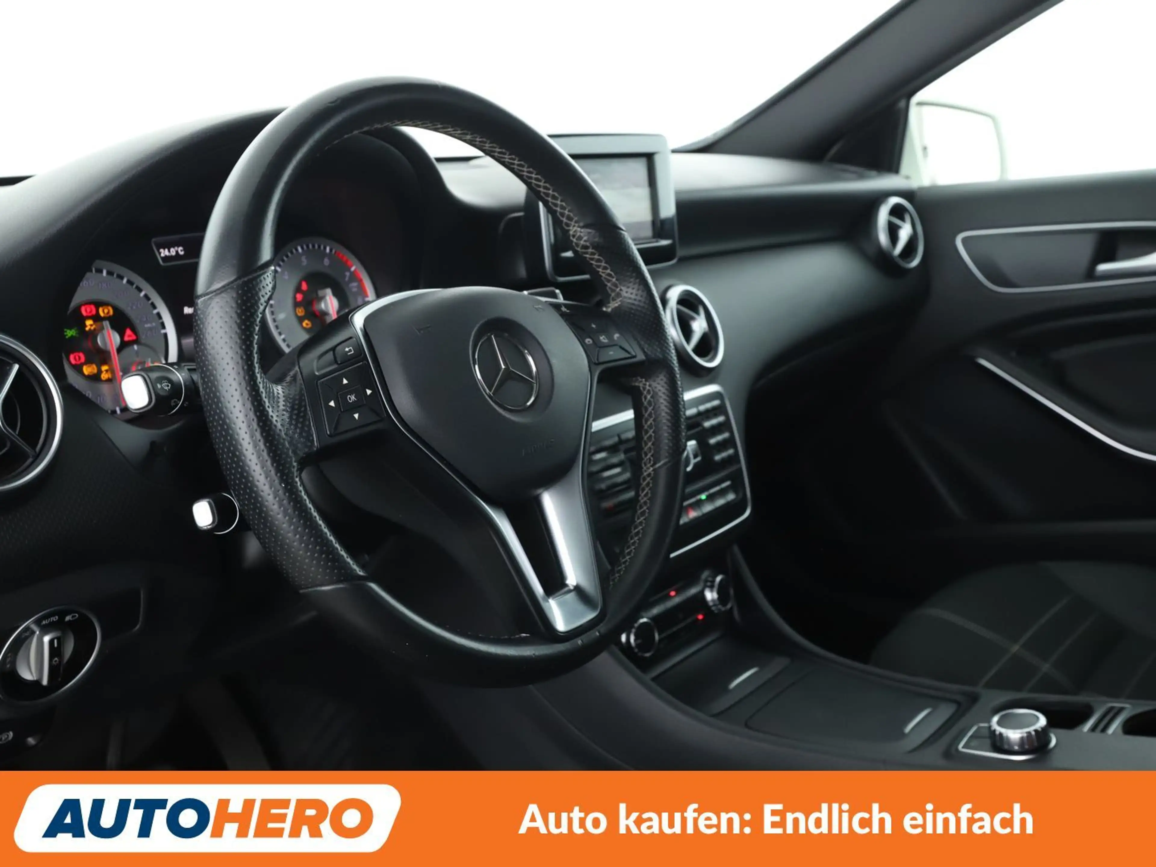 Mercedes-Benz A 180 A 180 BlueEfficiency Urban Aut.*NAVI*BI-XENON*PDC* — photo 11