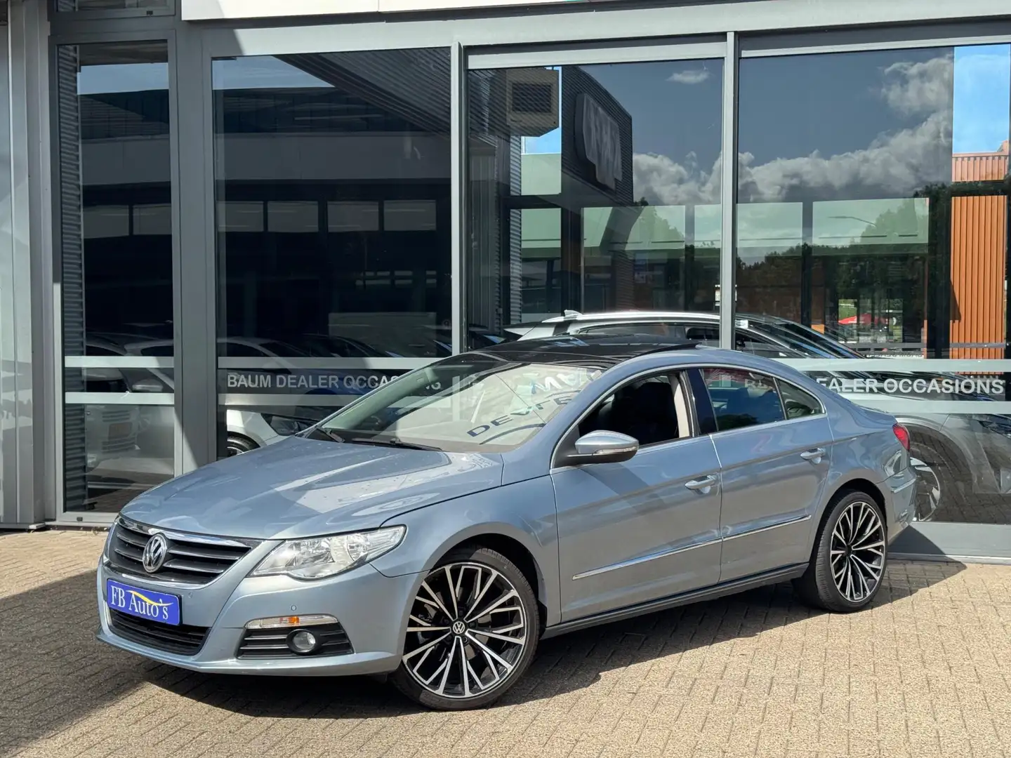 Volkswagen Passat CC 1.8 TSI 4p. Airco Lmv Navi Cruise Schuifkanteldak Gris - 1