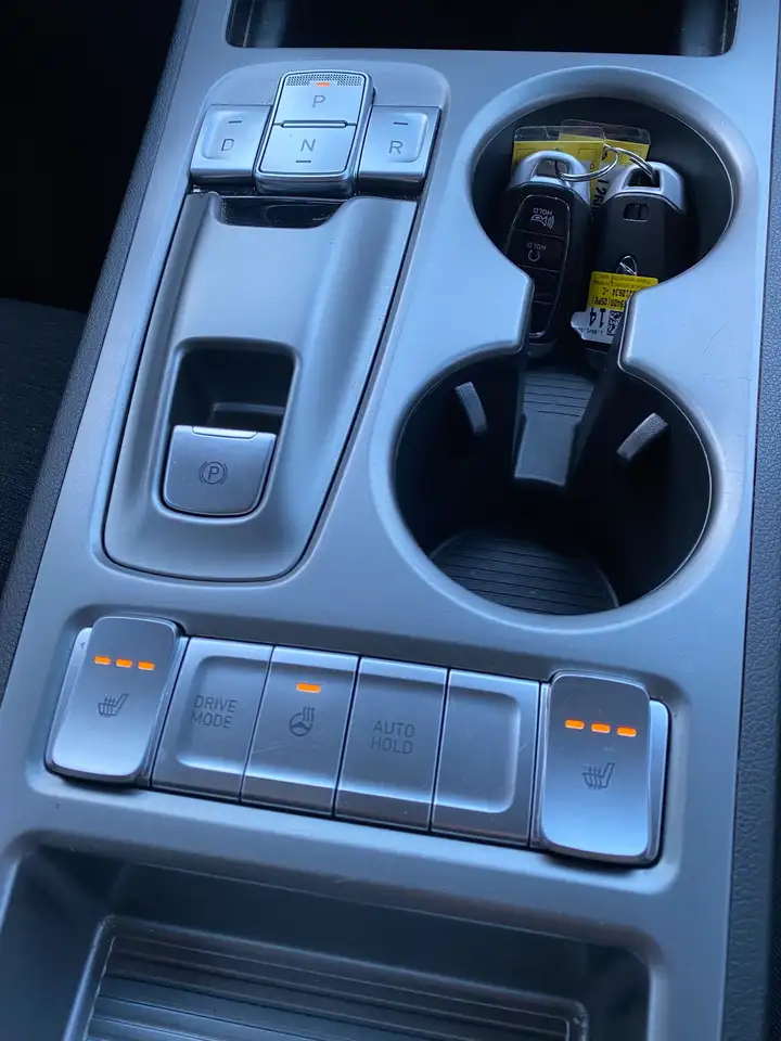 Hyundai KONA снимка Hyundai KONA