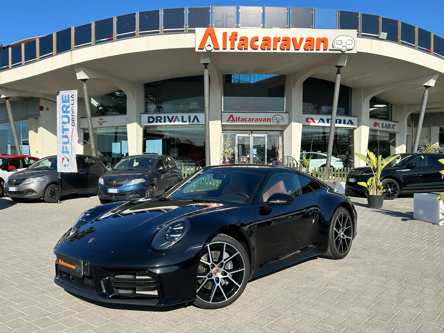 Porsche 992 911 Coupe 3.0 Carrera 394cv auto MY25 KM 0 Nero - 1