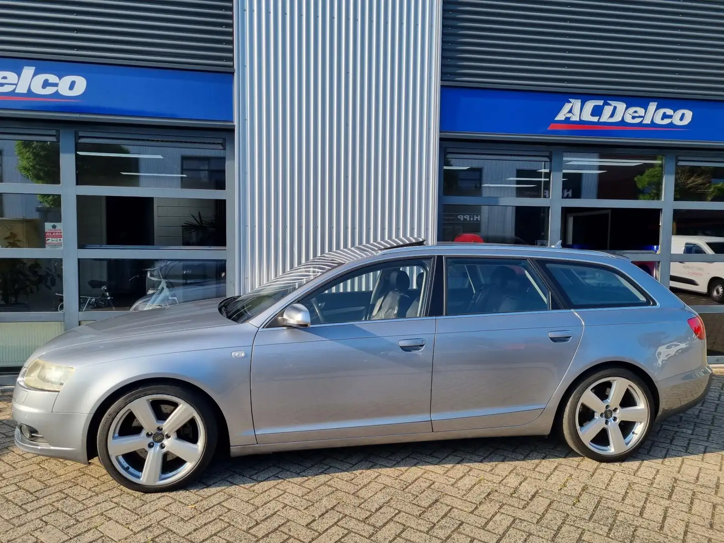 Audi A6 Avant 4.2 FSI quattro s-line |motor revisie | full Grijs - 2