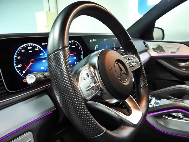Mercedes-Benz Gle view 8