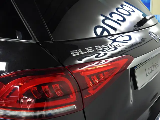 Mercedes-Benz Gle view 18