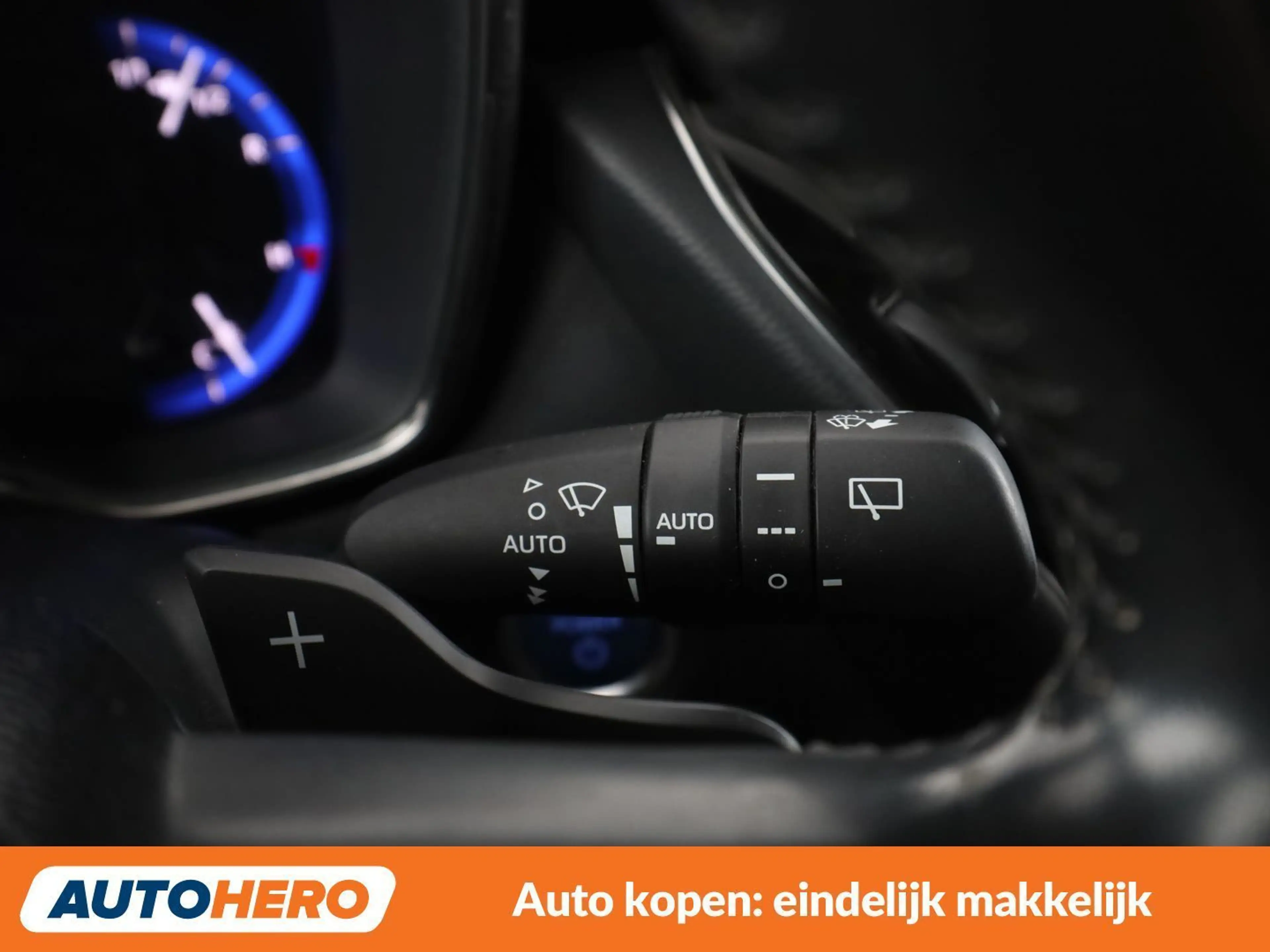 Toyota Corolla 2.0 Hybrid Collection — photo 29