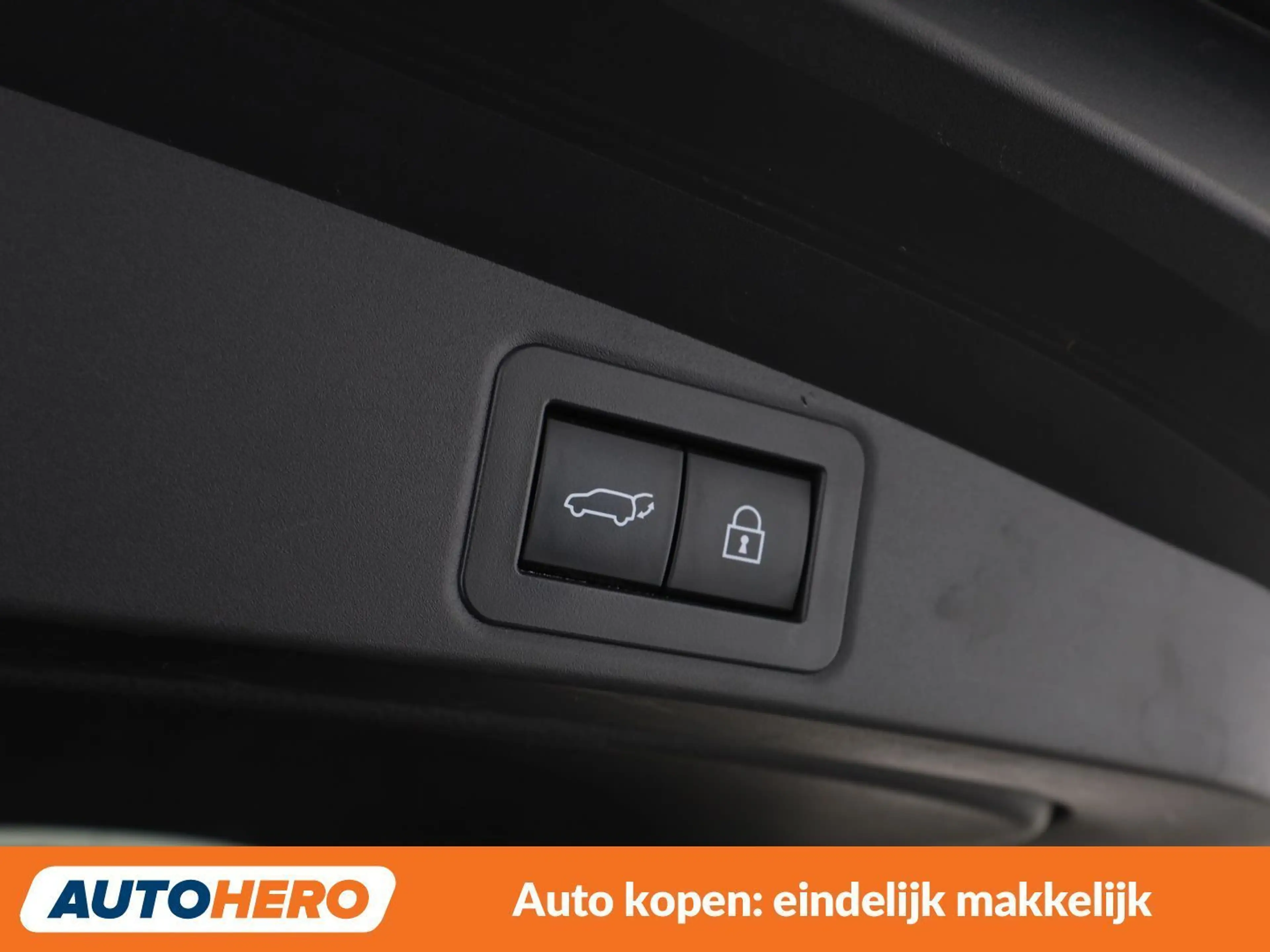 Toyota Corolla 2.0 Hybrid Collection — photo 32