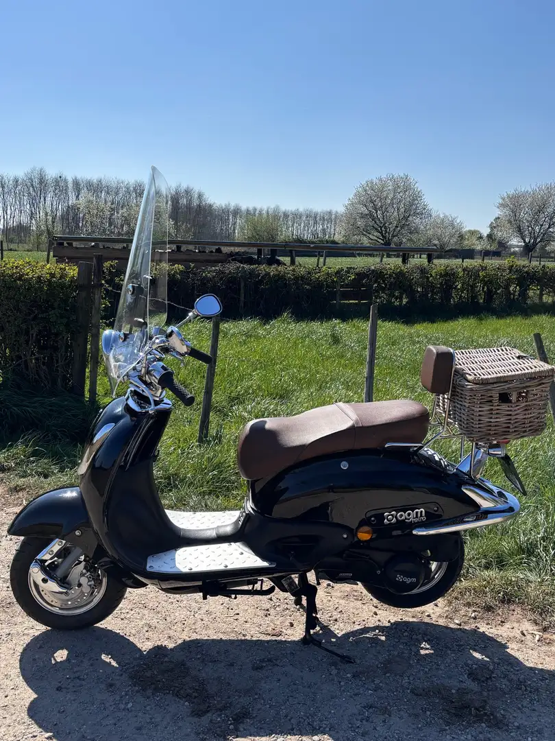 AGM Retro 200cc Zwart - 2