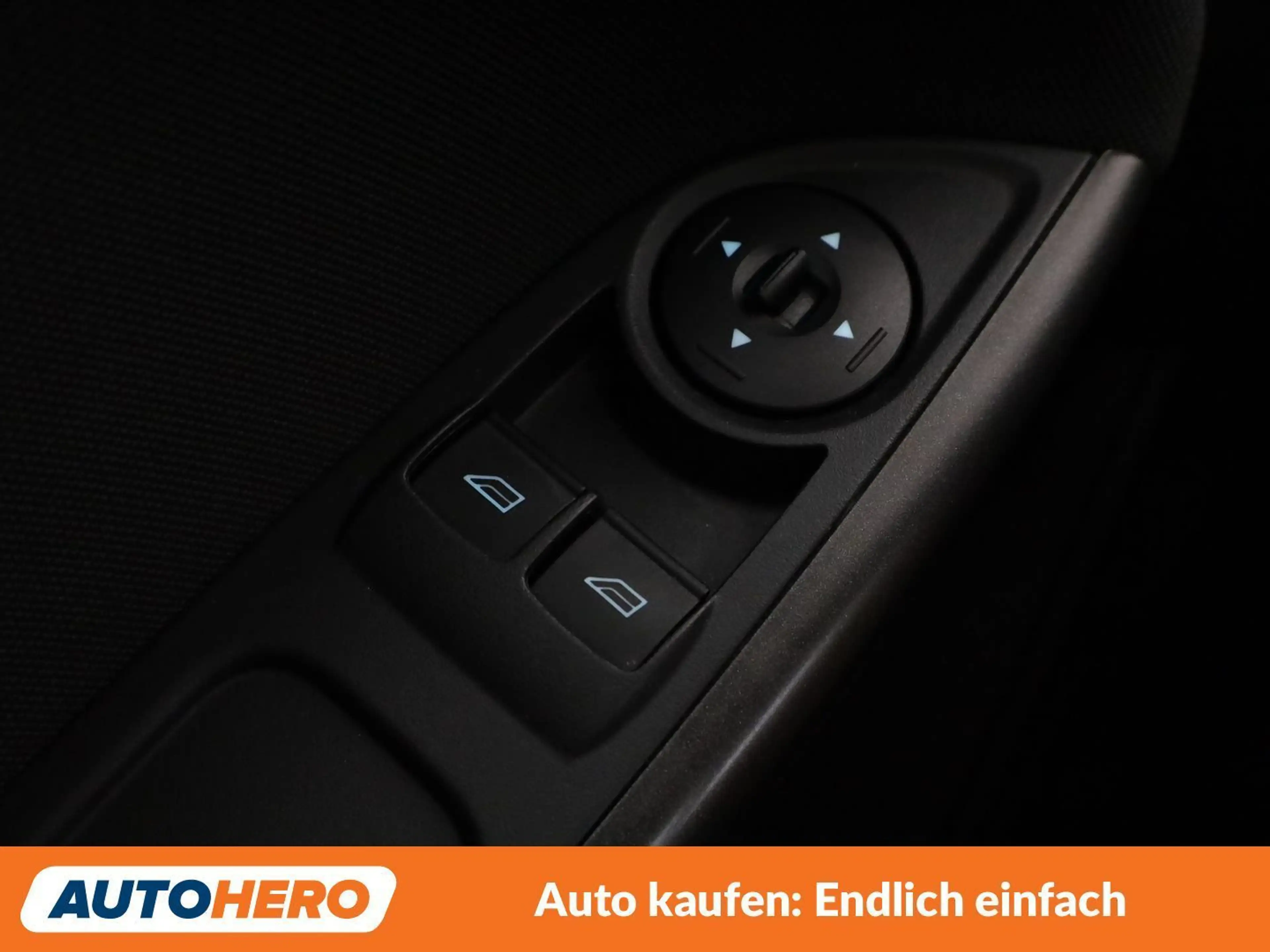 Ford Focus 1.0 EcoBoost Trend — photo 26