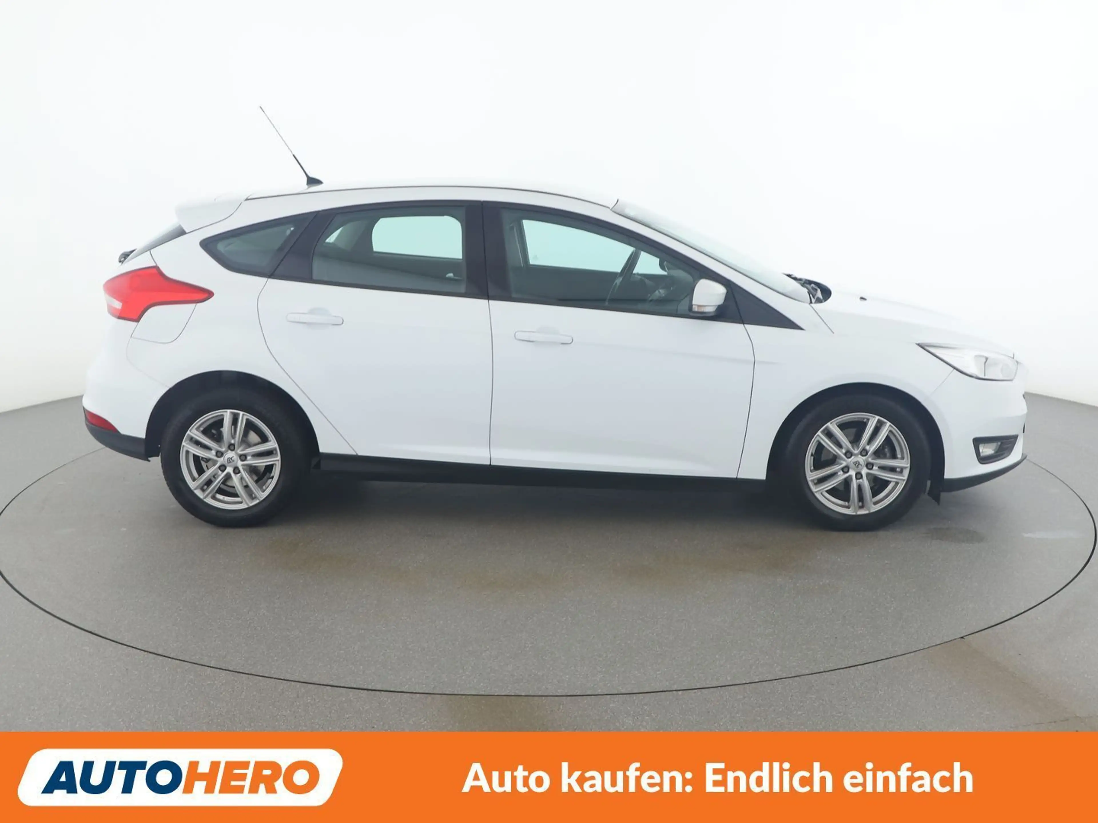 Ford Focus 1.0 EcoBoost Trend — photo 7