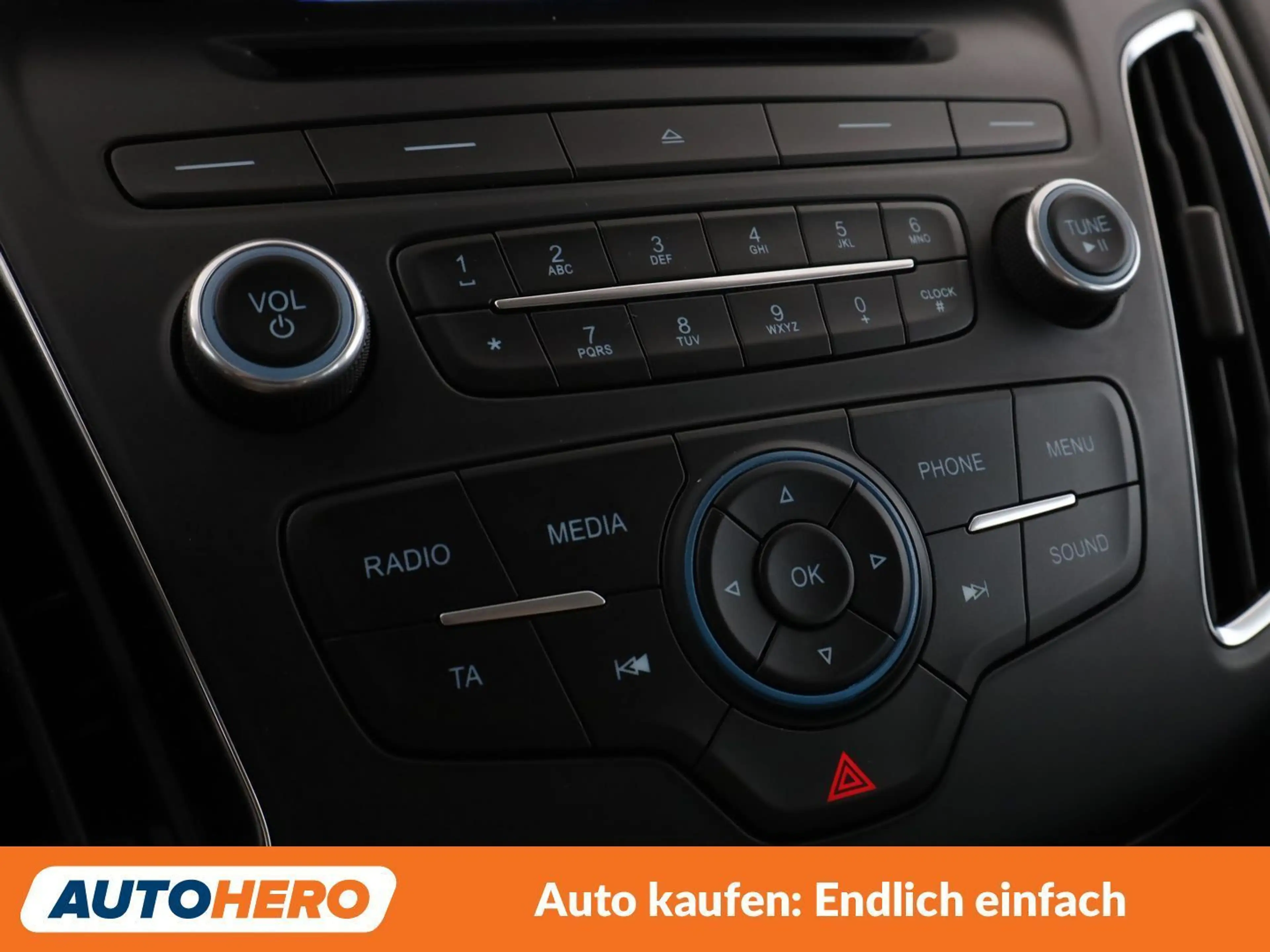Ford Focus 1.0 EcoBoost Trend — photo 23