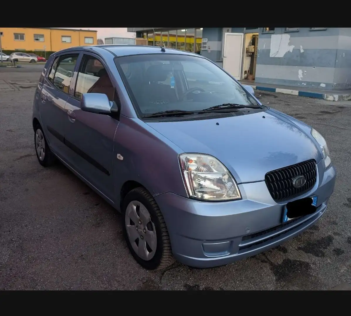Kia Picanto 1.0 LX Urban - 1