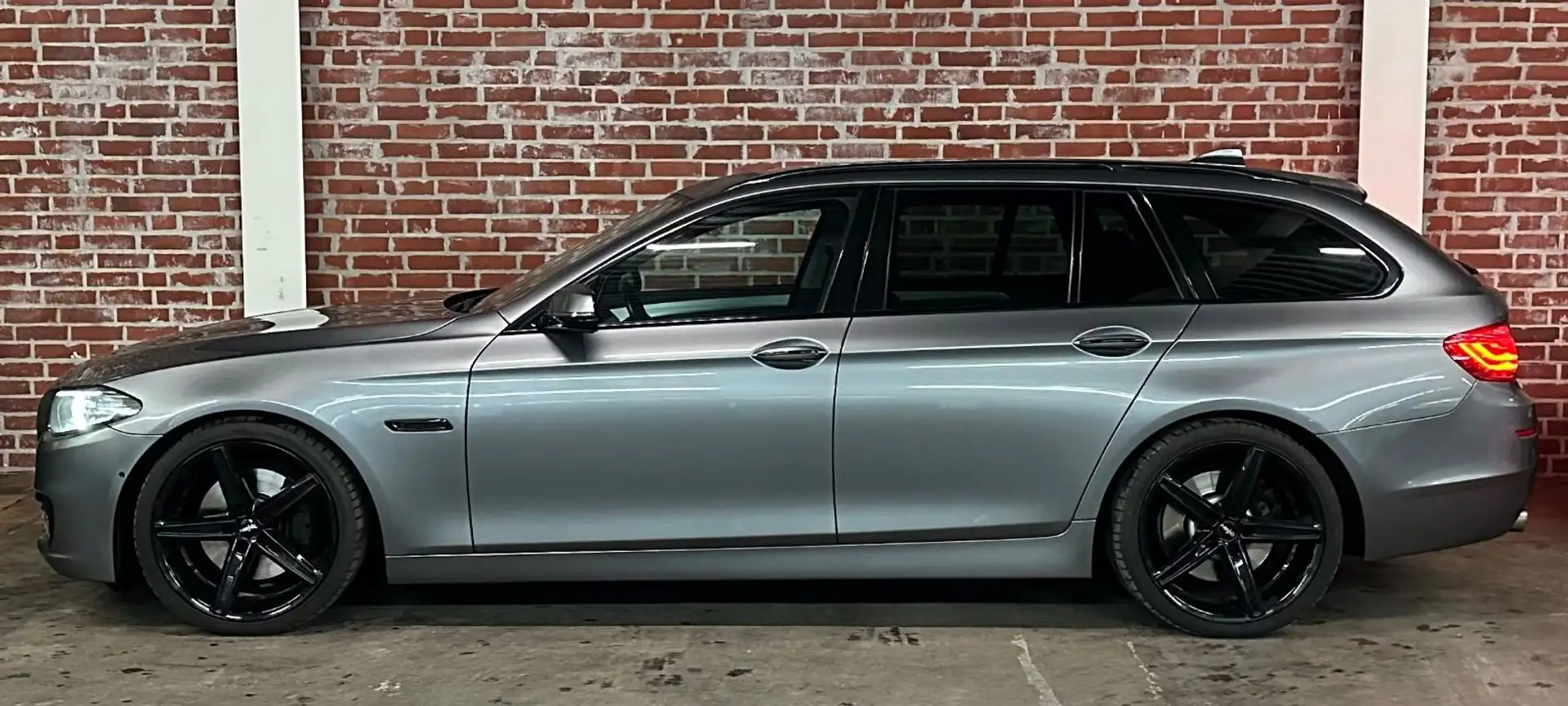 BMW 535 d Touring HeadUP/PANO/AHK/H&K/360°Kamera/EU6 Gris - 2