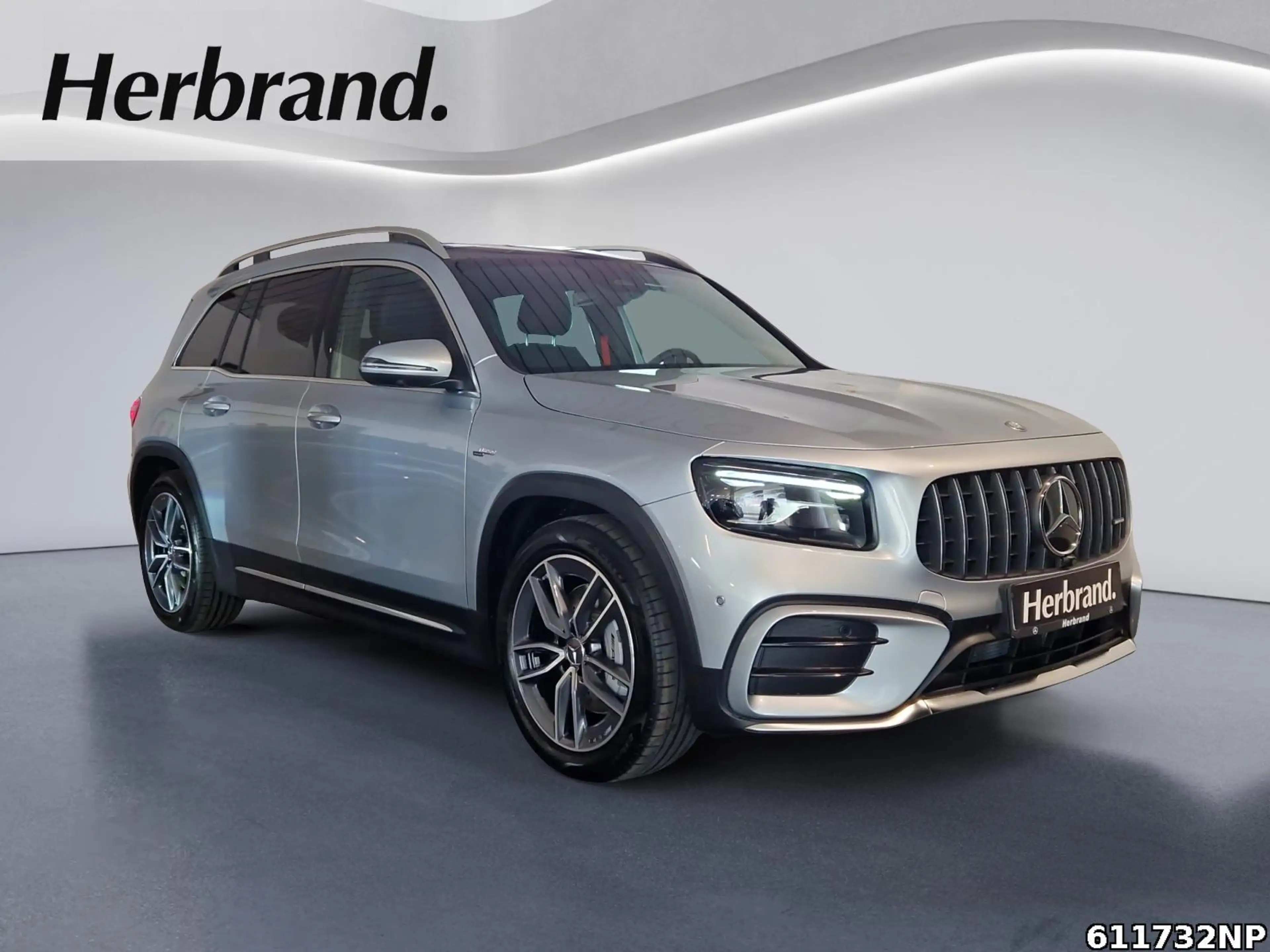 Mercedes-Benz GLB 35 AMG 4M  Pano AHK Distronic Burmester 360° — photo 2