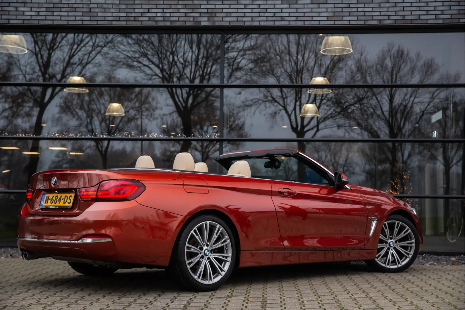 BMW 420 4-serie Cabrio 420i High Executive Luxury Oranje - 2