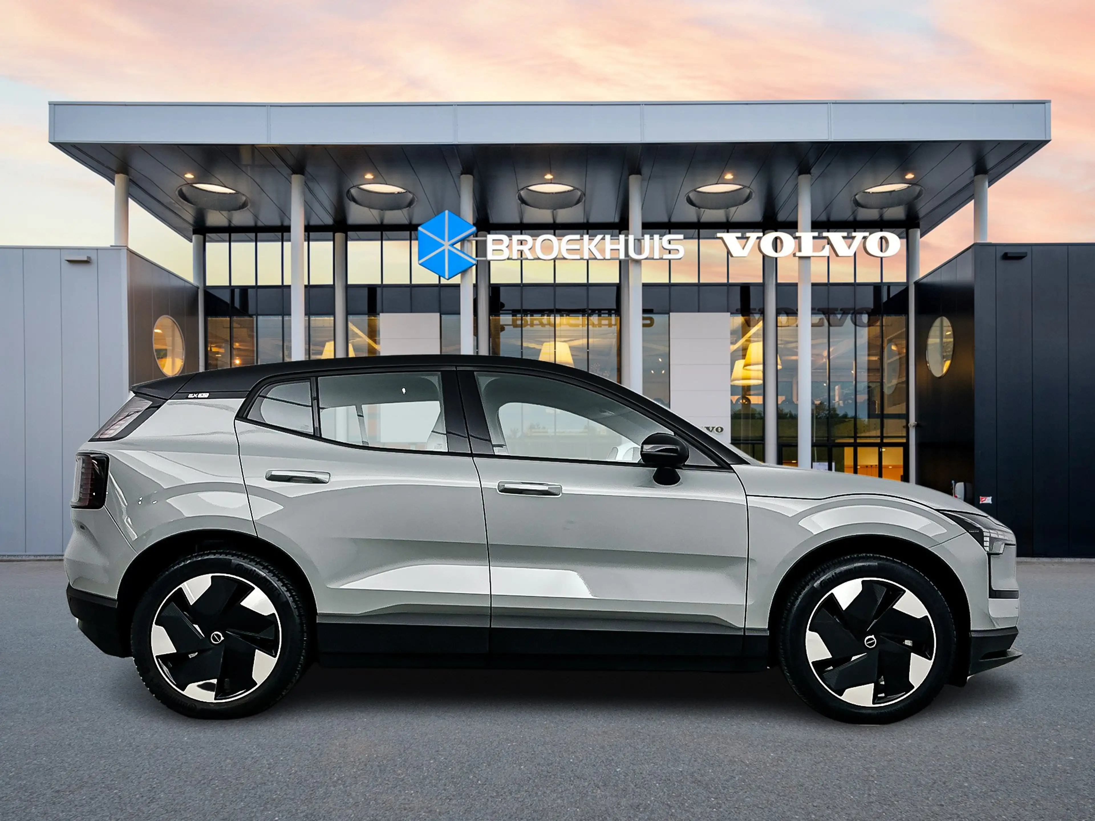 Volvo EX30 Single Motor Extended Range Plus 69 kWh | 19" | Wo — photo 7
