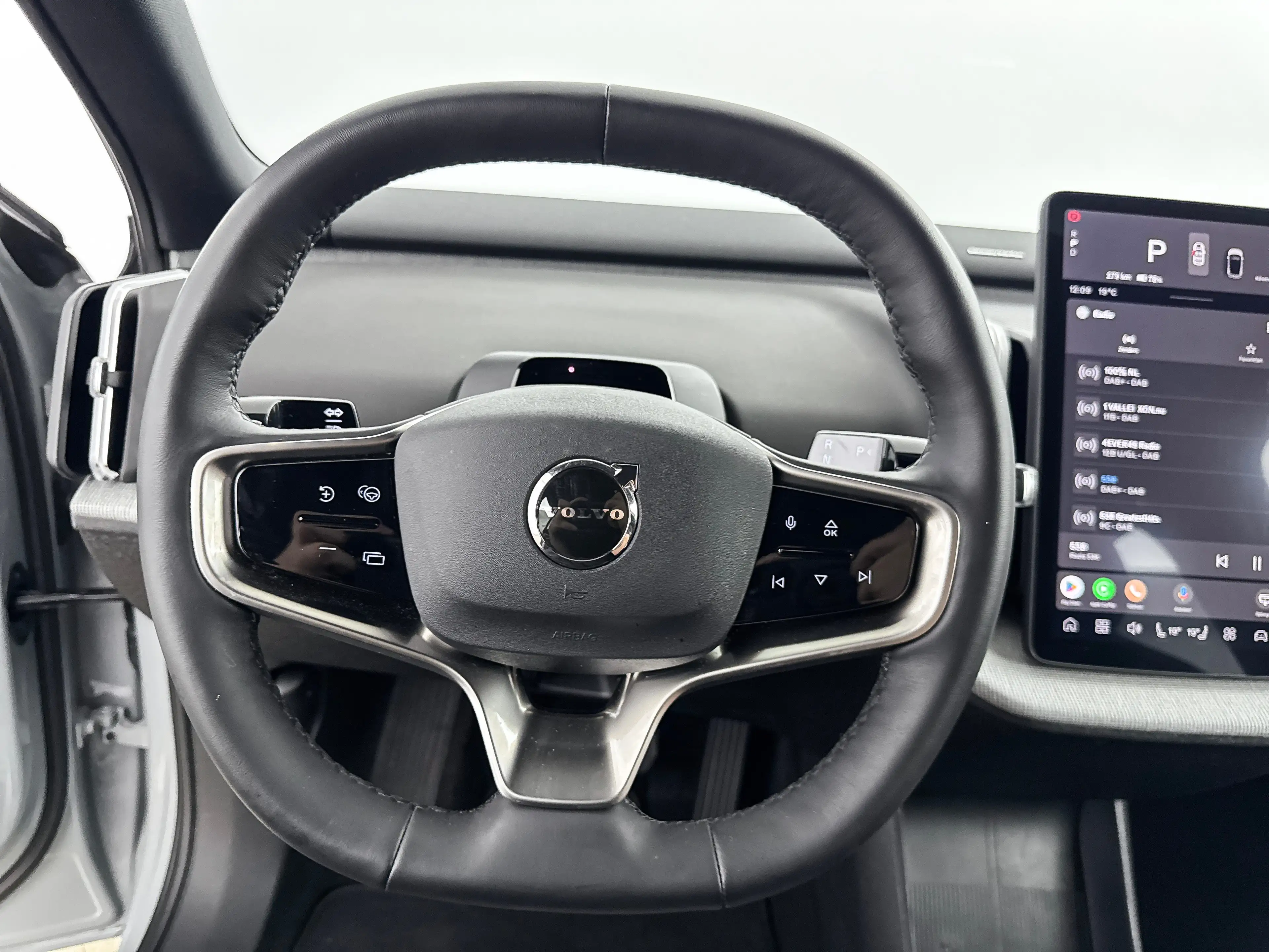 Volvo EX30 Single Motor Extended Range Plus 69 kWh | 19" | Wo — photo 9