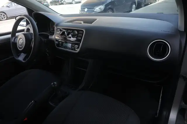 Volkswagen up! view 8