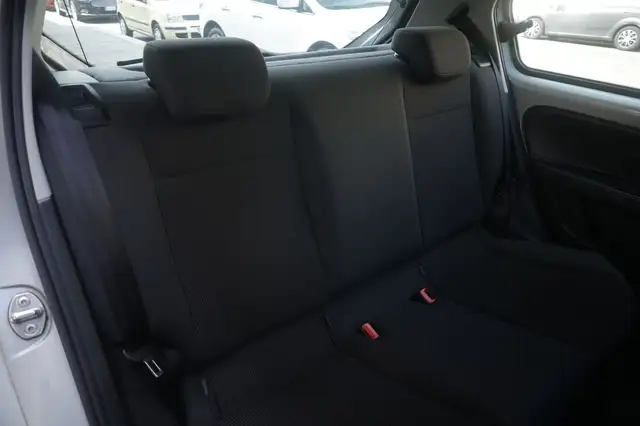 Volkswagen up! view 12