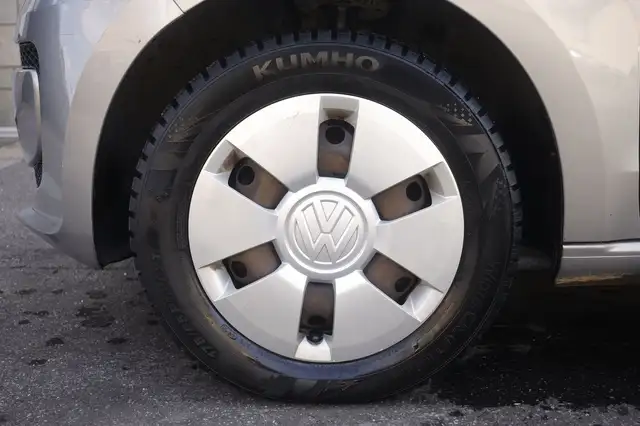 Volkswagen up! view 5