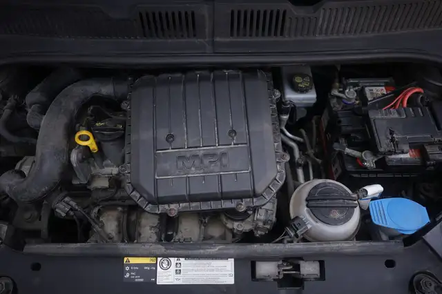 Volkswagen up! view 19