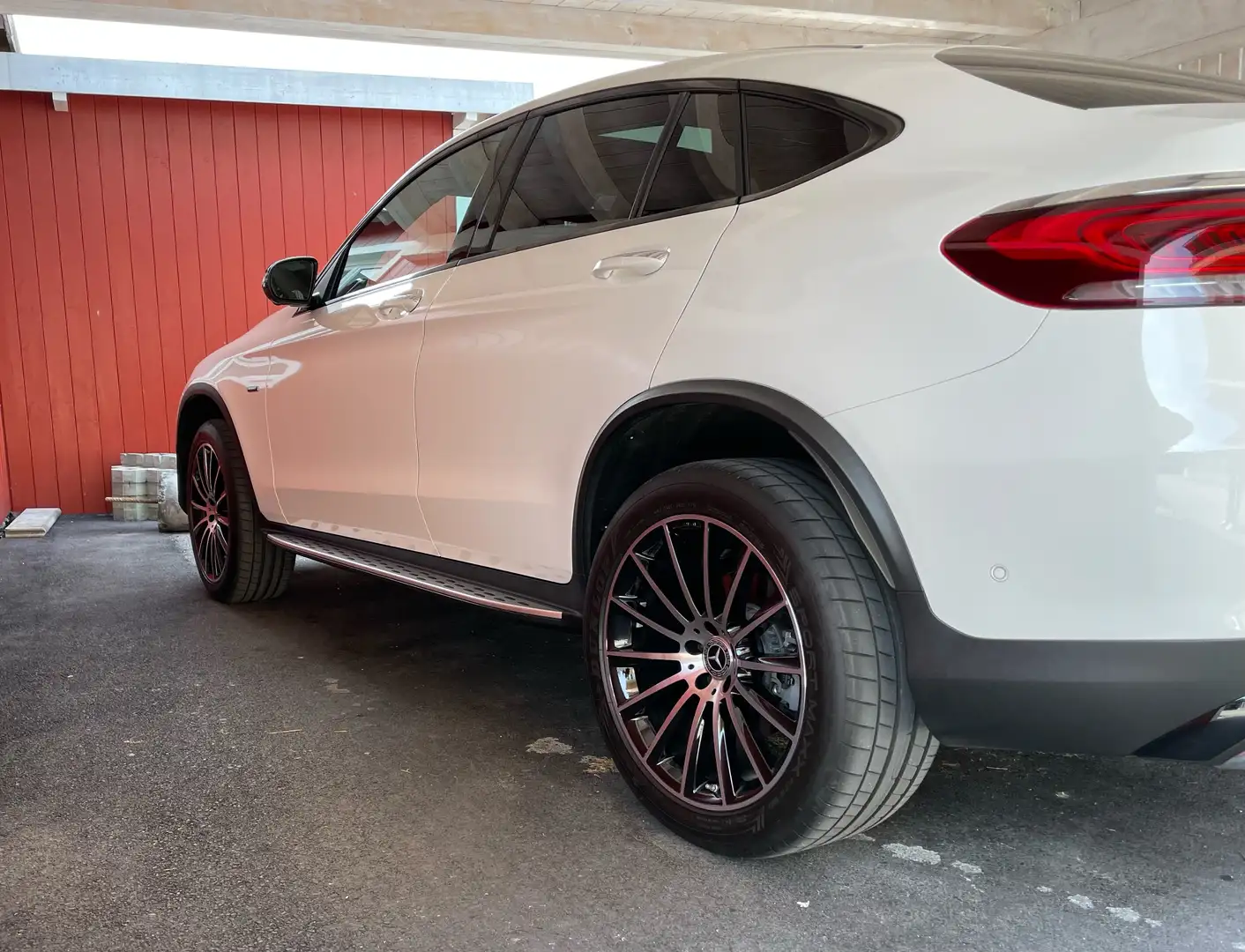 Mercedes-Benz GLC 300 GLC 300 de PHEV Coupé 4MATIC Aut. Weiß - 2