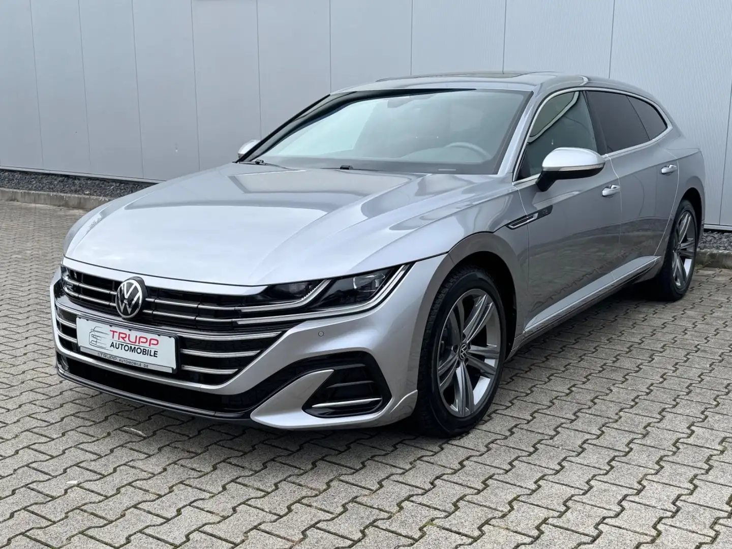 Volkswagen Arteon SB R-Line eHybrid/LED/PANO/STANDH/R-KAM Silber - 2