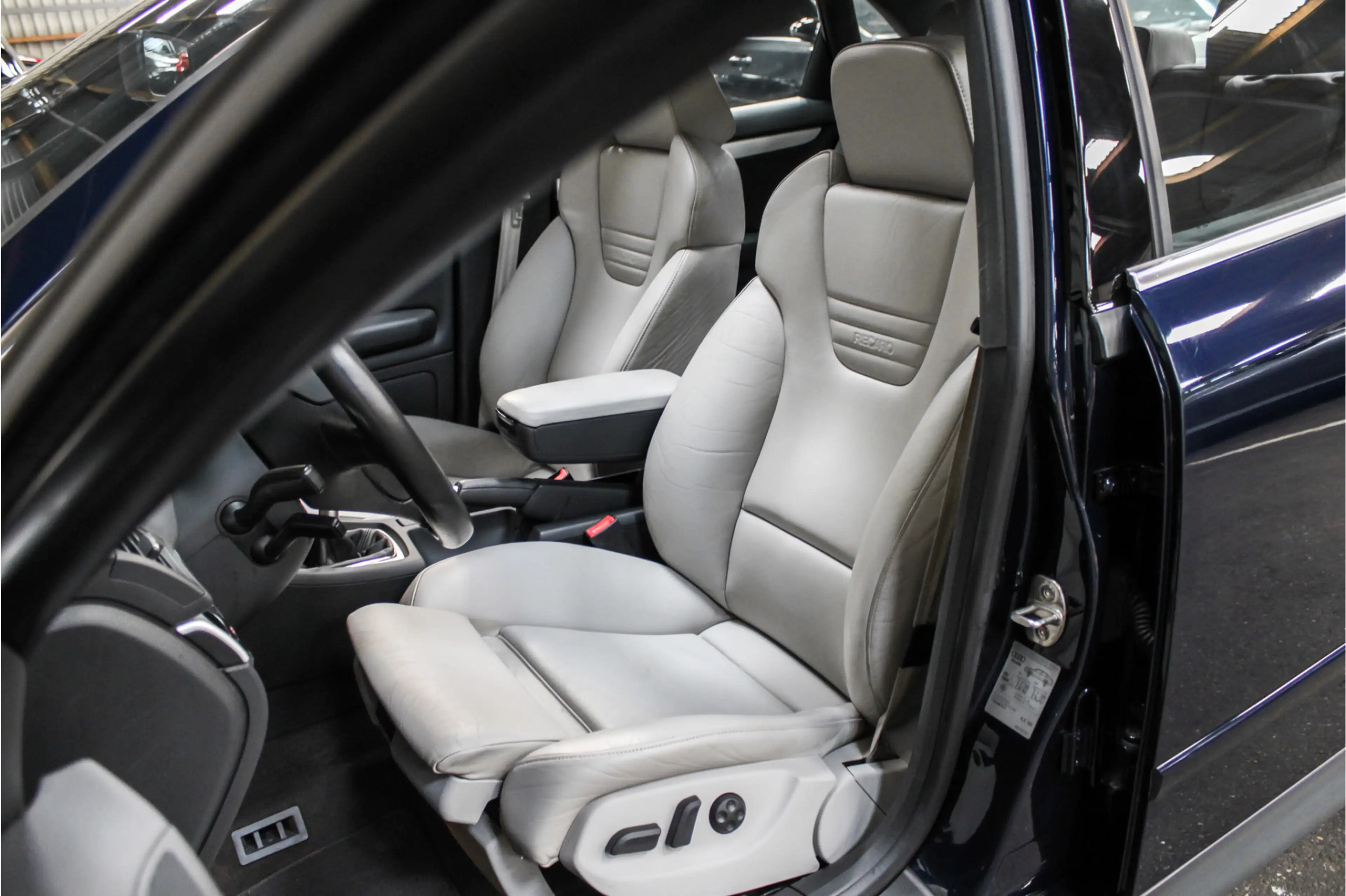 Audi S4 Limousine 4.2 V8 QUATTRO Exclusive |Uniek|Zeermooi — photo 11