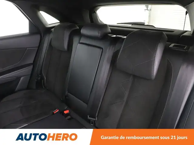 DS Automobiles DS 7 Crossback view 14