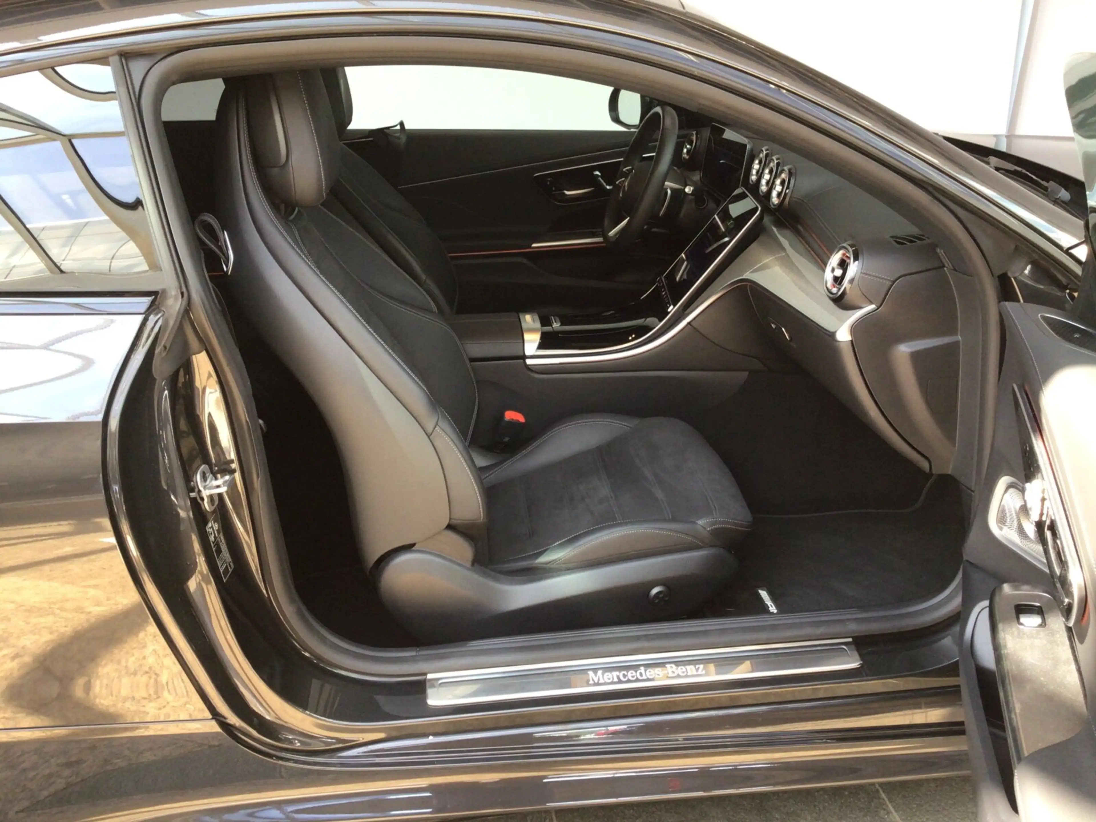 Mercedes-Benz CLE 220 CLE 220 d Coupé AMG Premium Plus/Distr/AHK/Night — photo 10