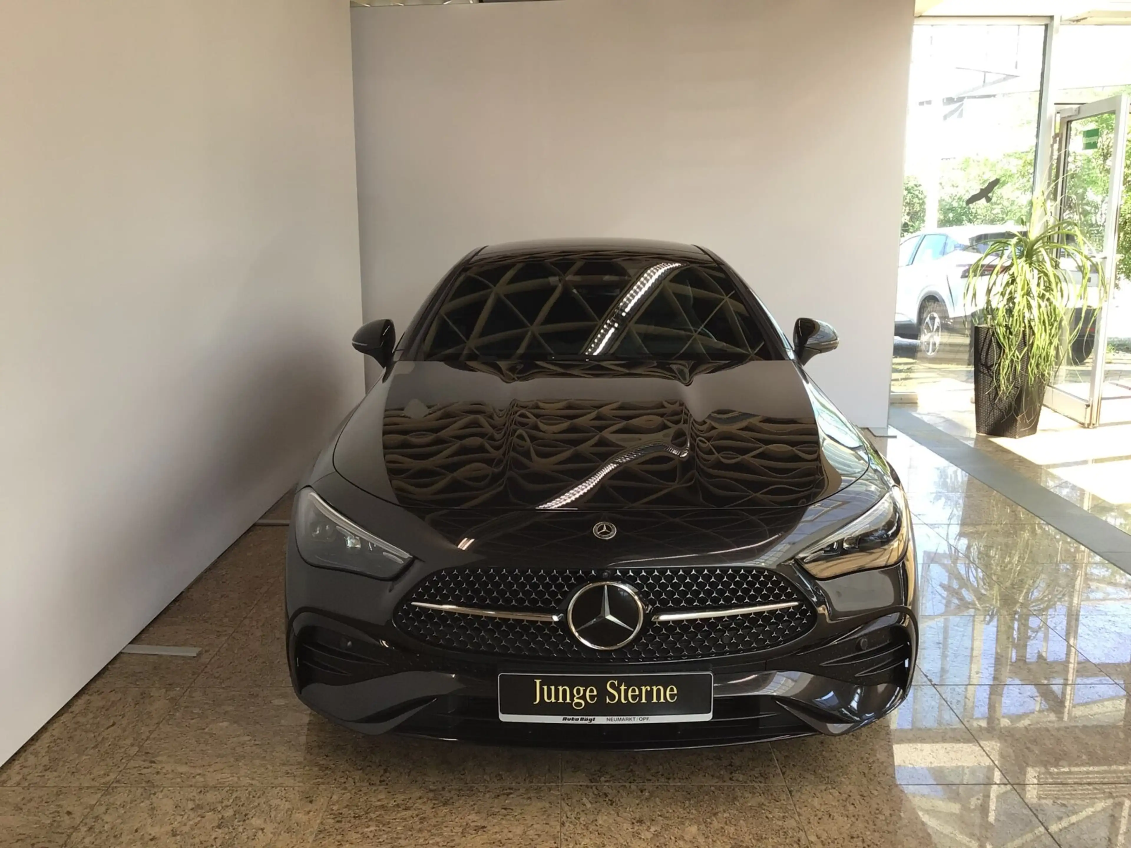 Mercedes-Benz CLE 220 CLE 220 d Coupé AMG Premium Plus/Distr/AHK/Night — photo 3