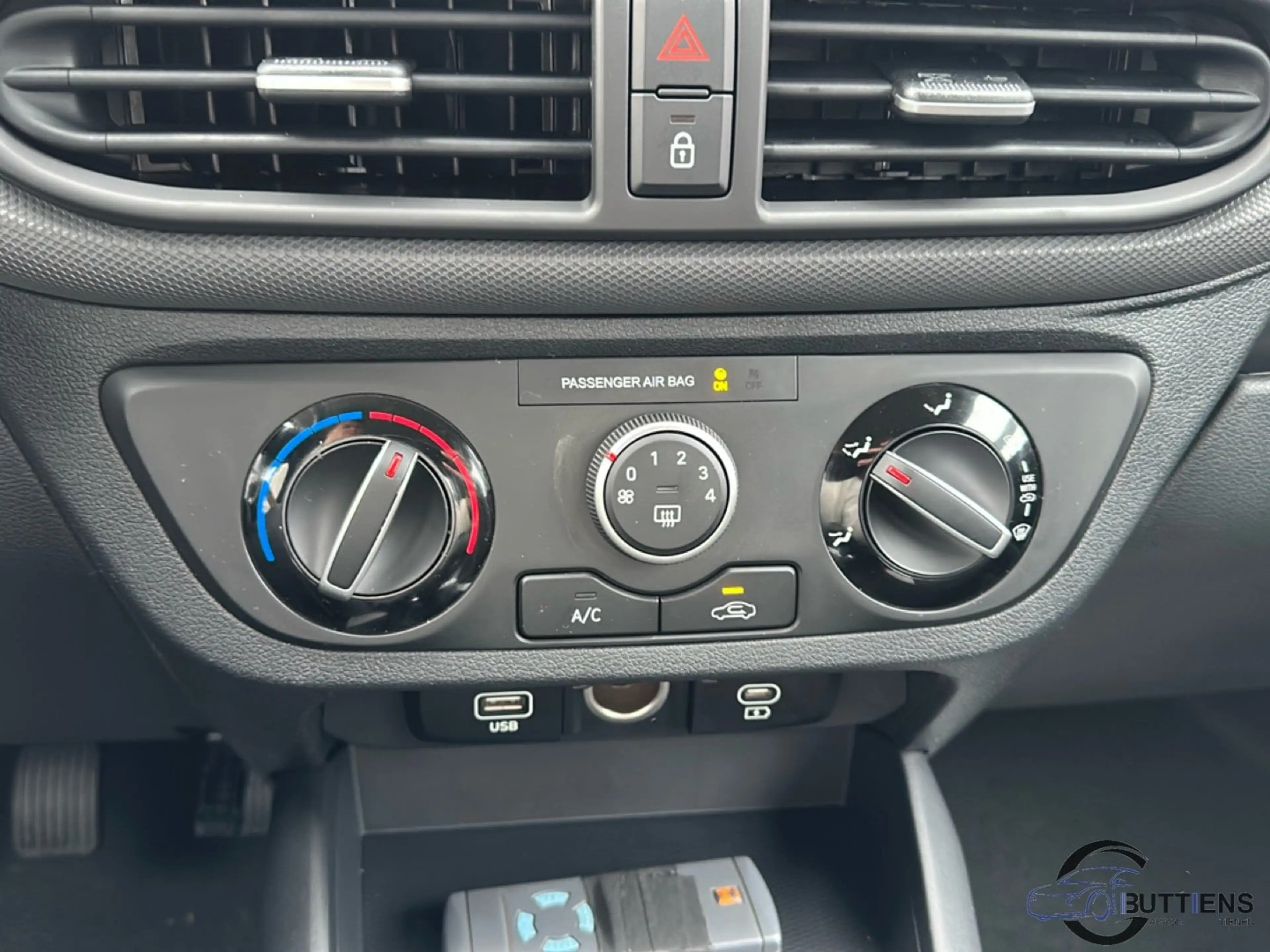 Hyundai i10 Twist (MY25) — photo 20