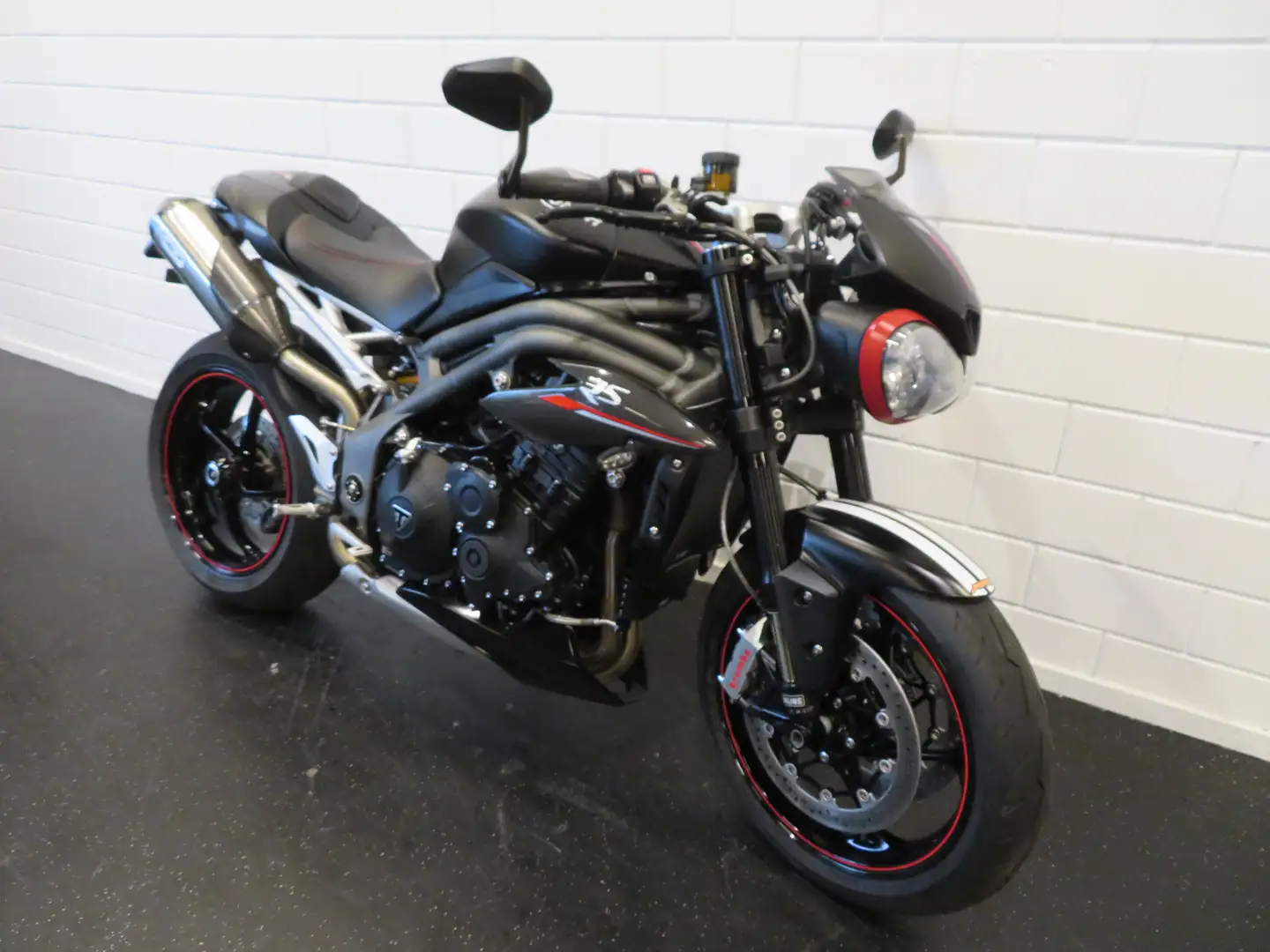 Triumph Speed Triple 1050 RS ARROW PERFECT! Zwart - 2