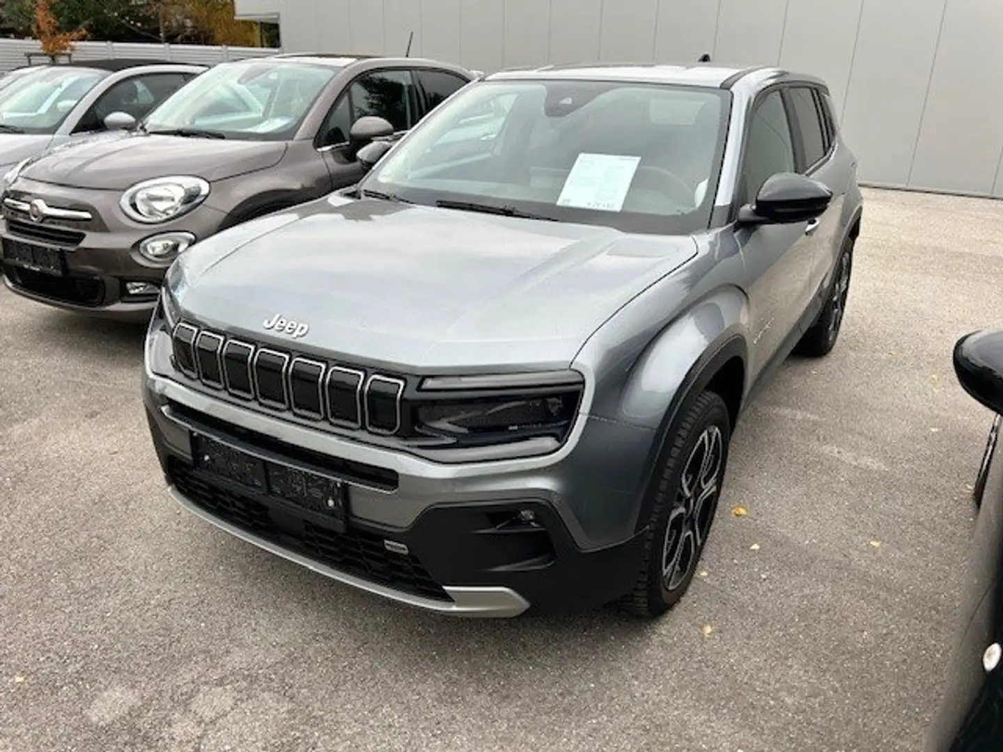 Jeep Avenger Altitude Mild-Hybrid Grau - 1