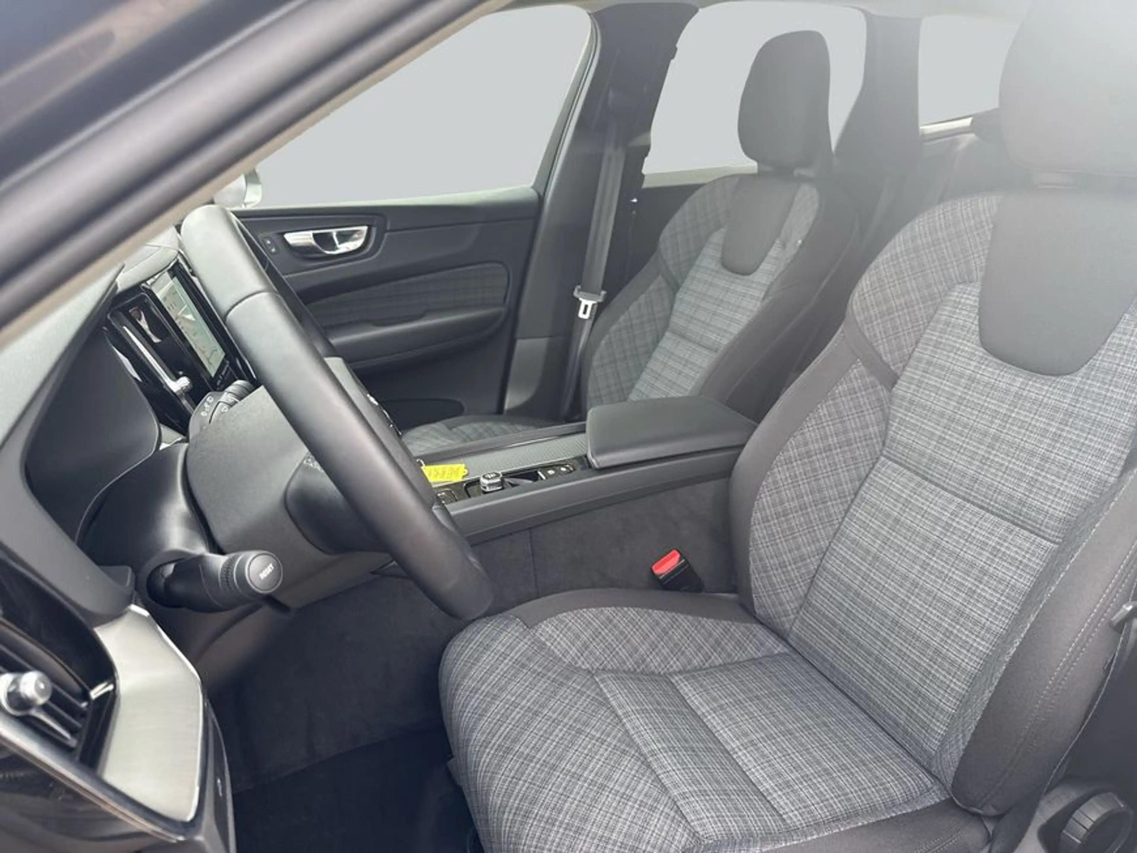 Volvo XC60 XC60 B5 B AWD Core — photo 10