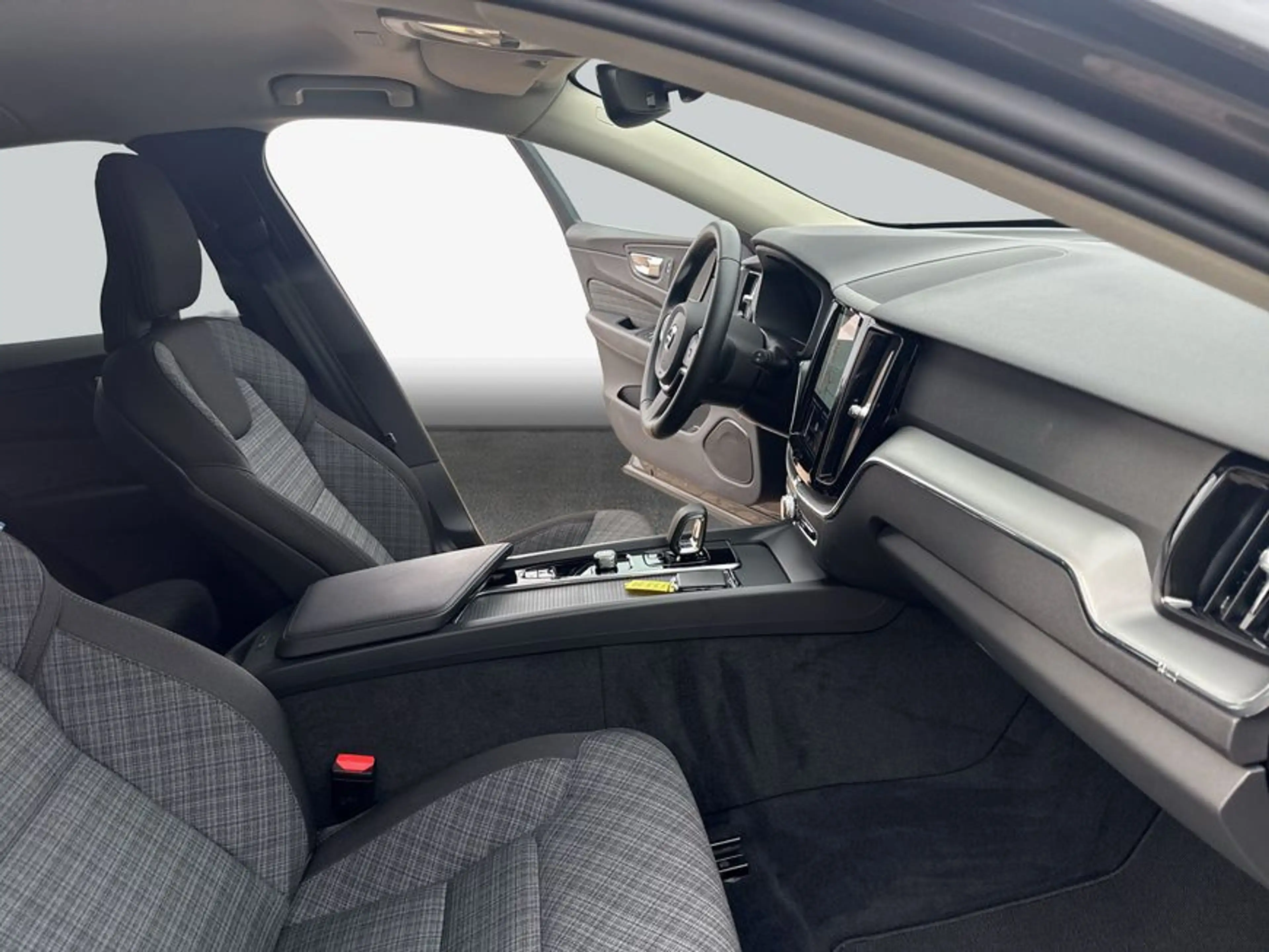 Volvo XC60 XC60 B5 B AWD Core — photo 12