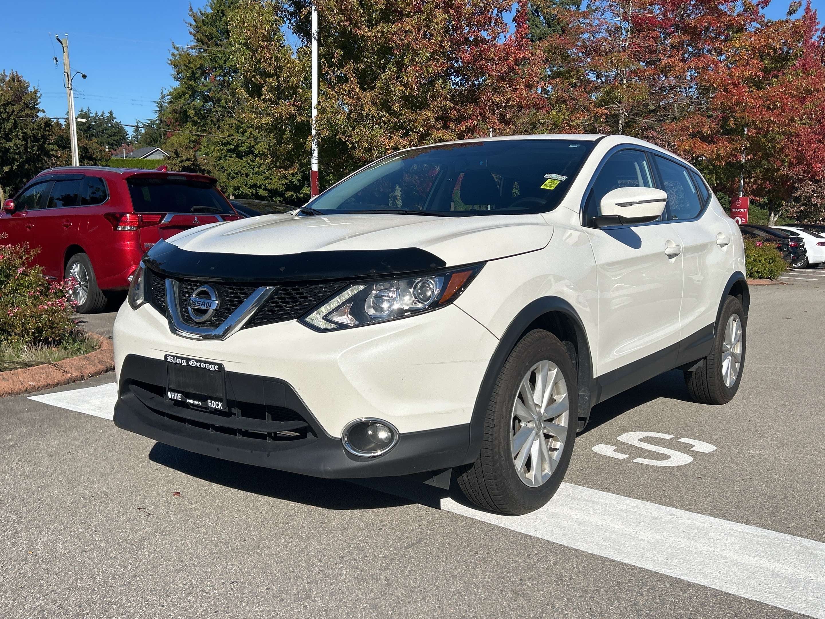 White 2017 Nissan Qashqai SUV / Crossover  Automatic