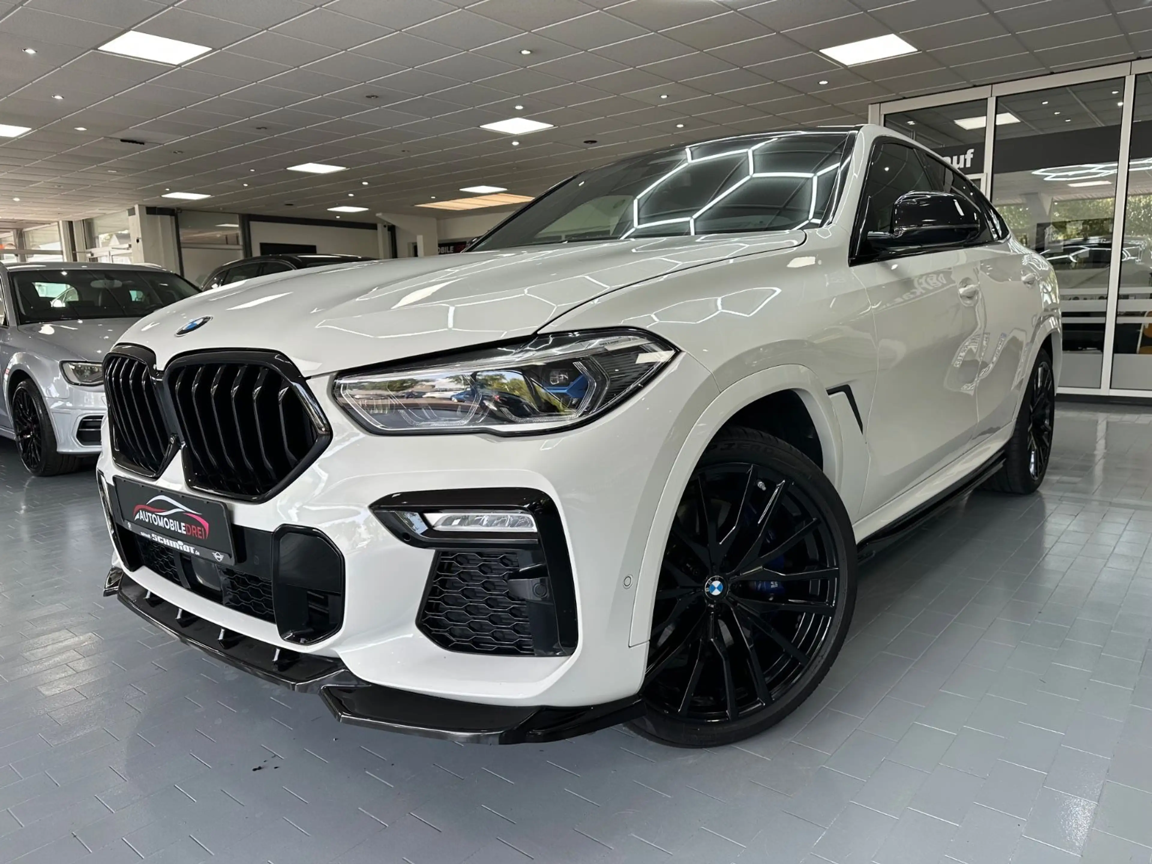 BMW X6 xDrive 30 d M Sport/ Pano/ Swarovski/22 Zoll — photo 2
