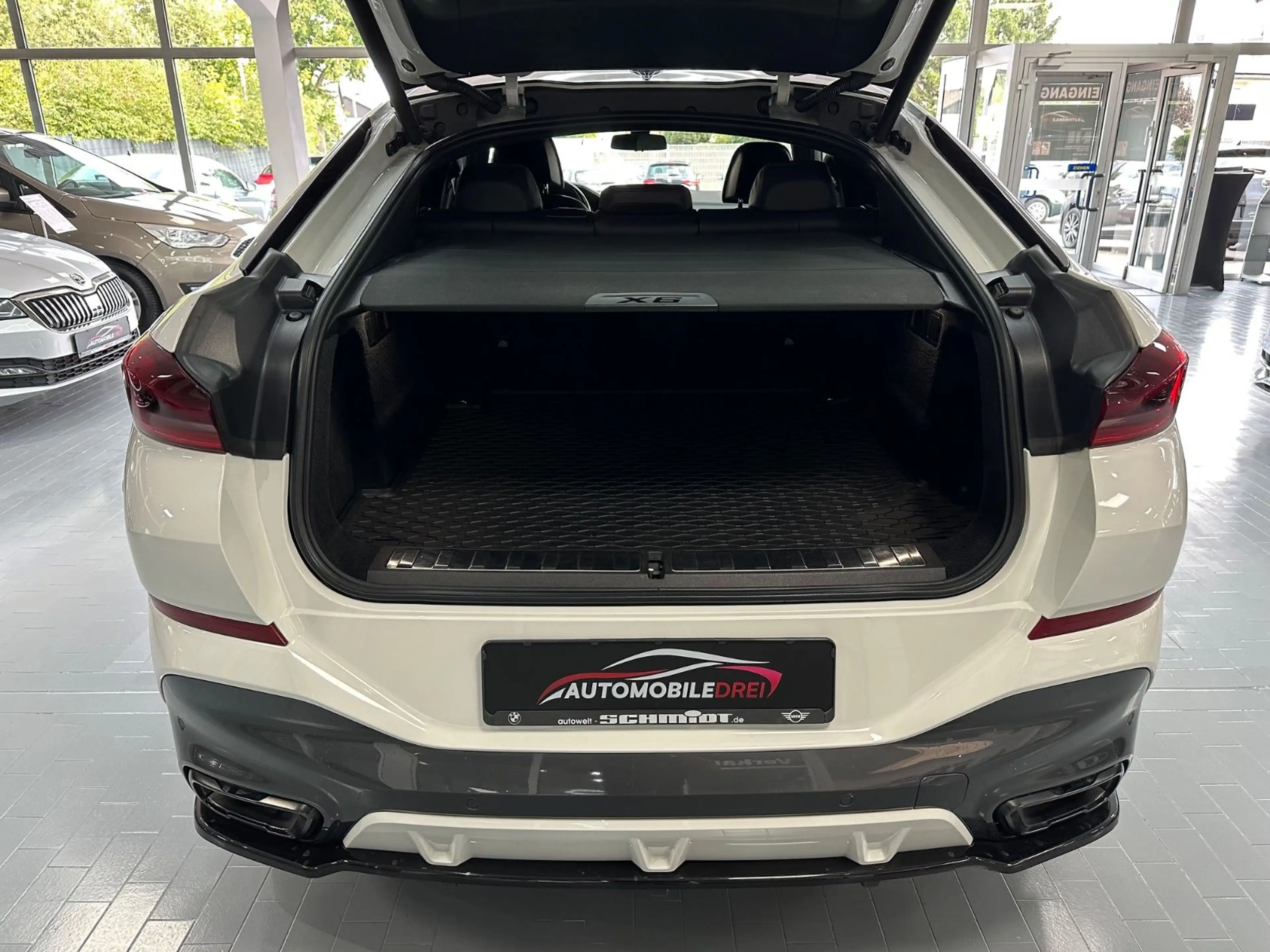 BMW X6 xDrive 30 d M Sport/ Pano/ Swarovski/22 Zoll — photo 11