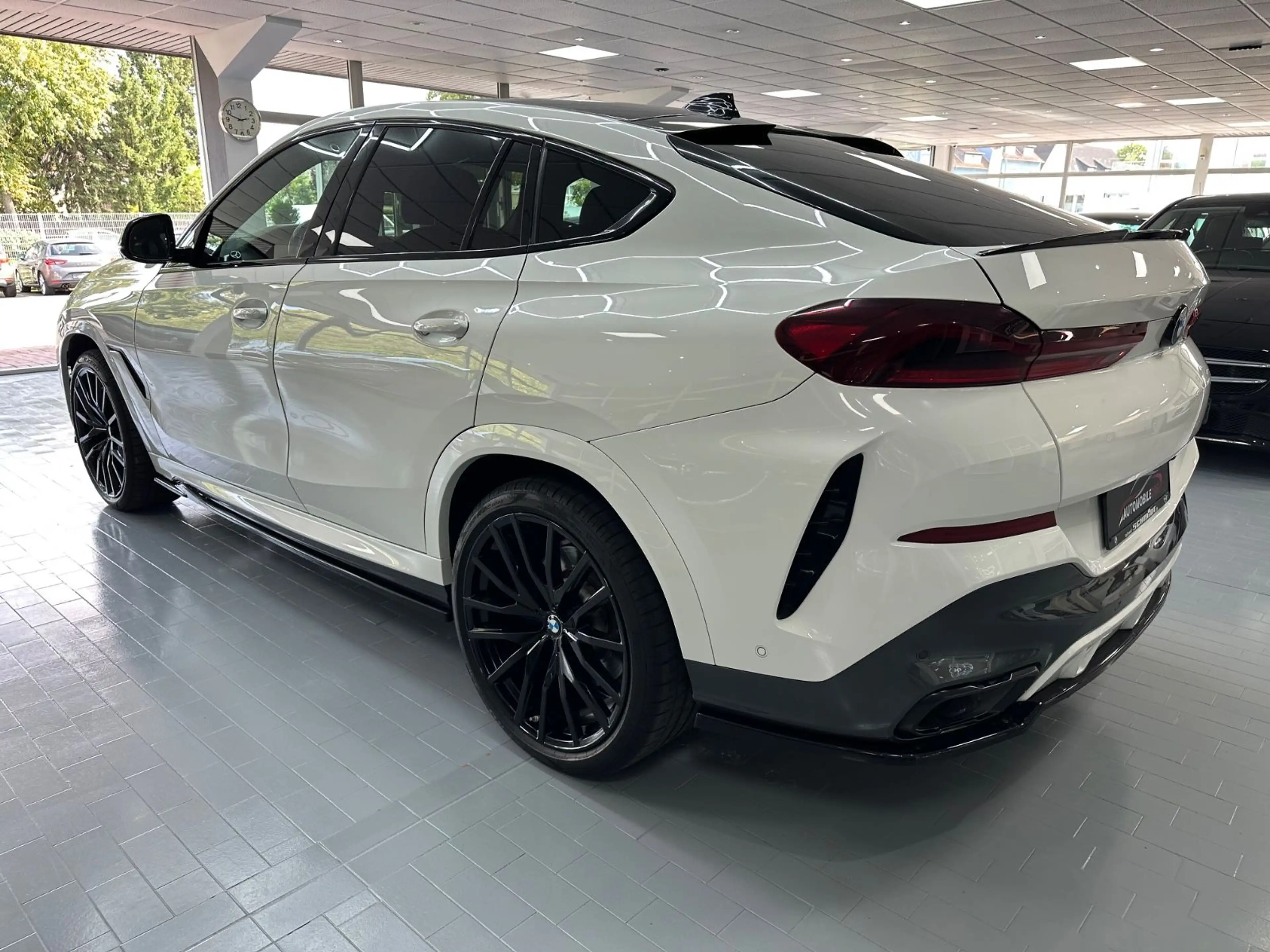 BMW X6 xDrive 30 d M Sport/ Pano/ Swarovski/22 Zoll — photo 6