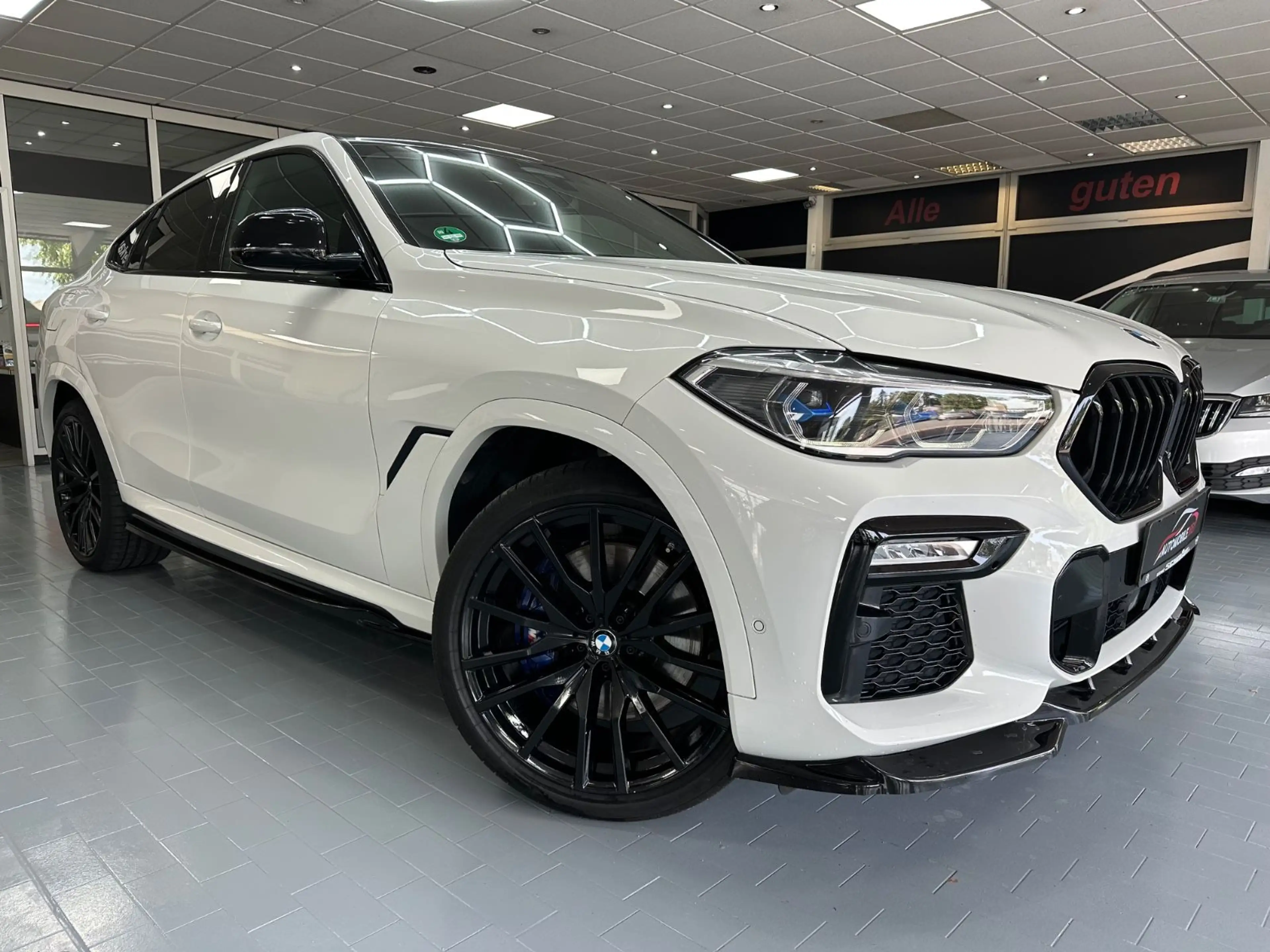 BMW X6 xDrive 30 d M Sport/ Pano/ Swarovski/22 Zoll — photo 3