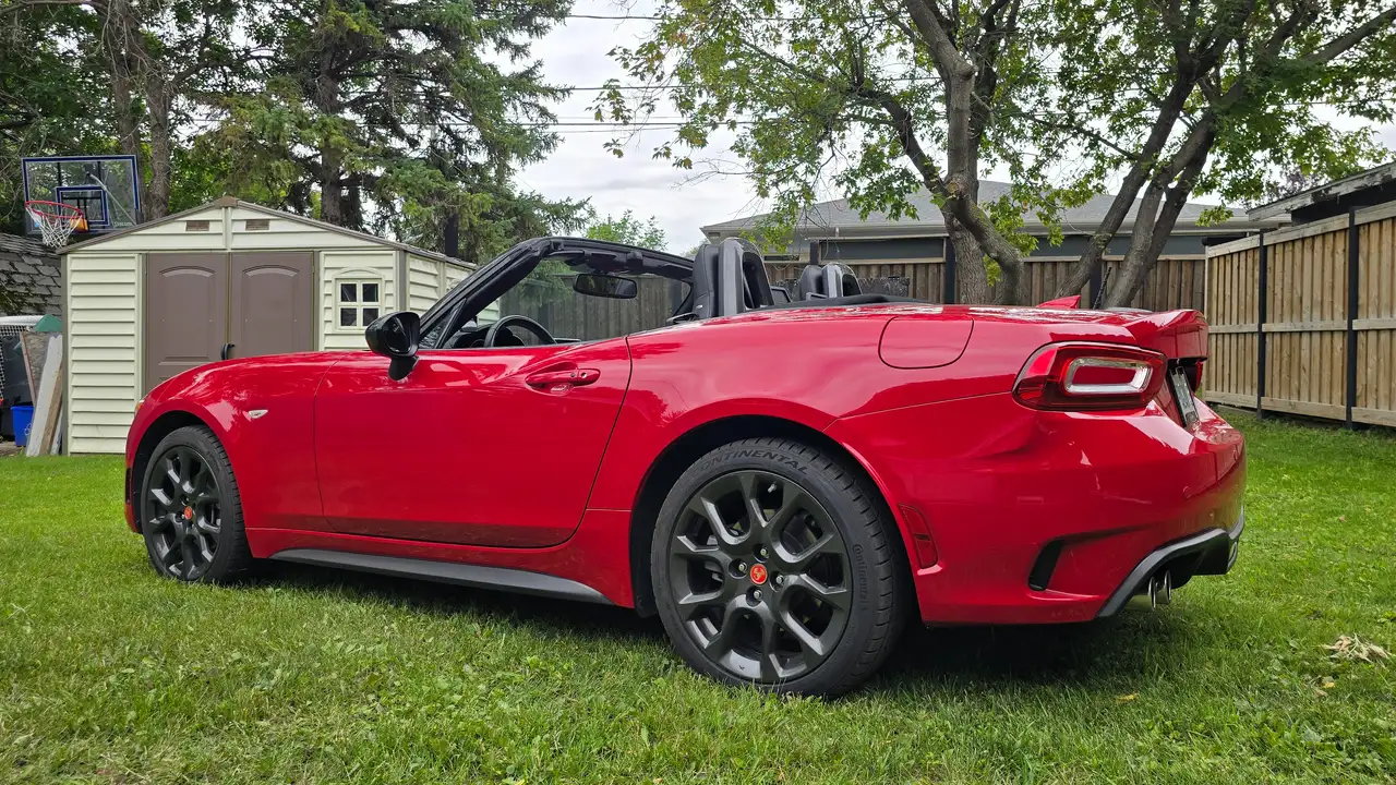 Fiat 124 Spider снимка Fiat 124 Spider