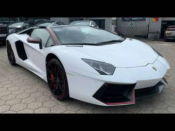 LP 700-4 Roadster Pirelli Edition