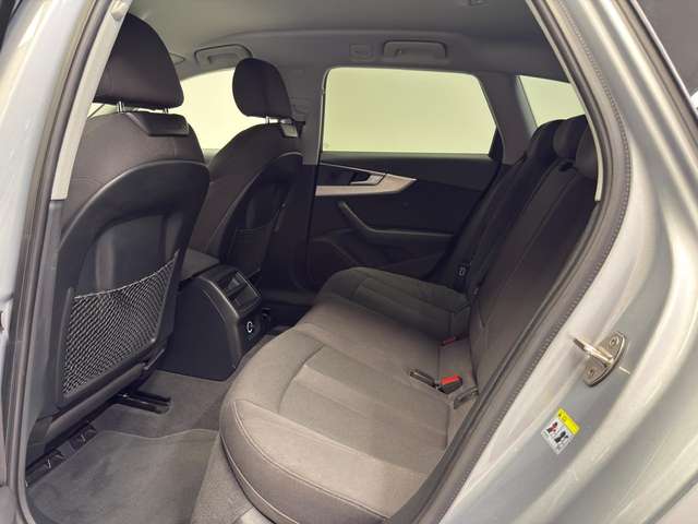 Audi A4 — photo 15