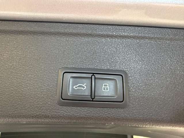 Audi A4 — photo 17