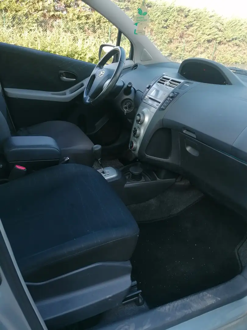 Toyota Yaris 5p 1.4 d-4d Sol m-mt - 1